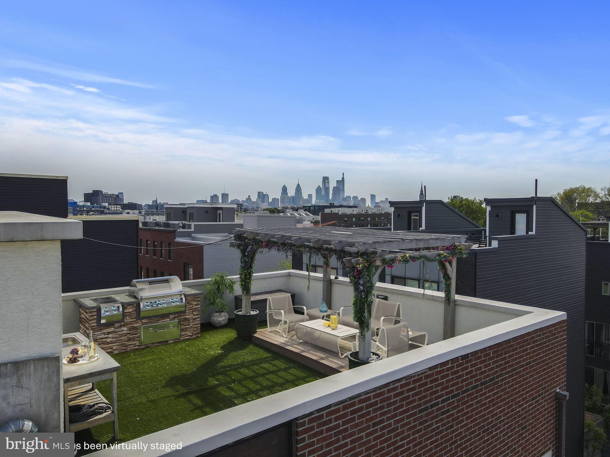 106-112-12 W Jefferson St #2