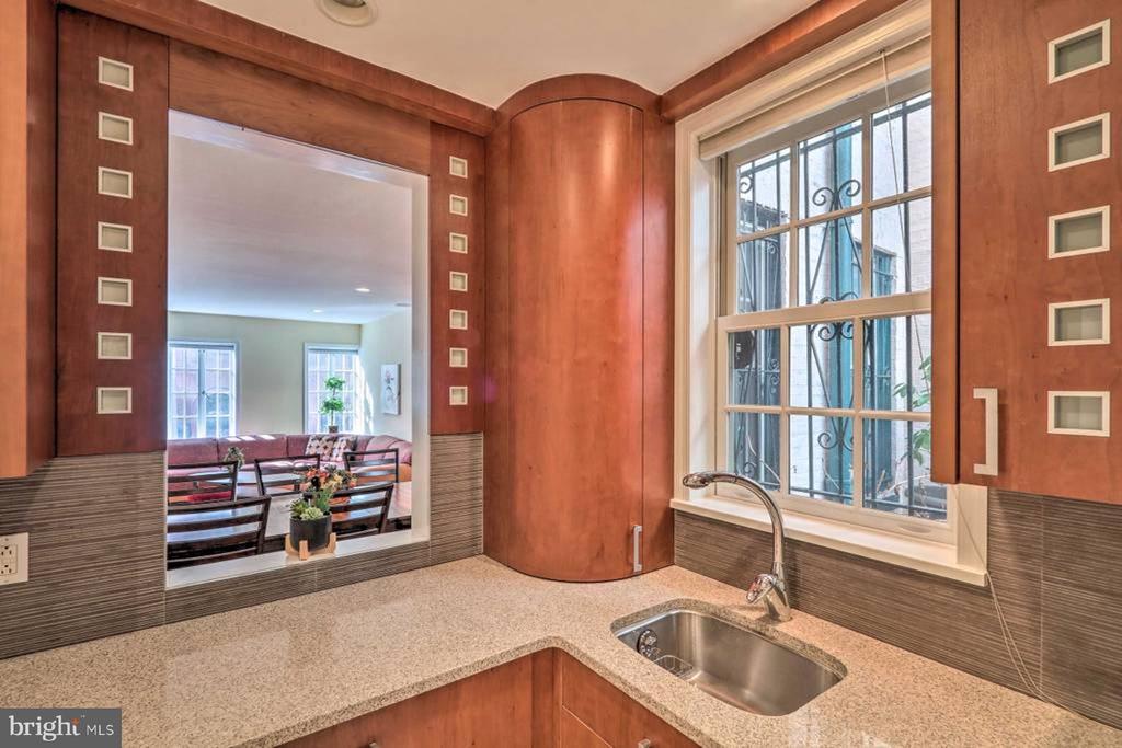 1831 Mutli-Unit Spruce Street
