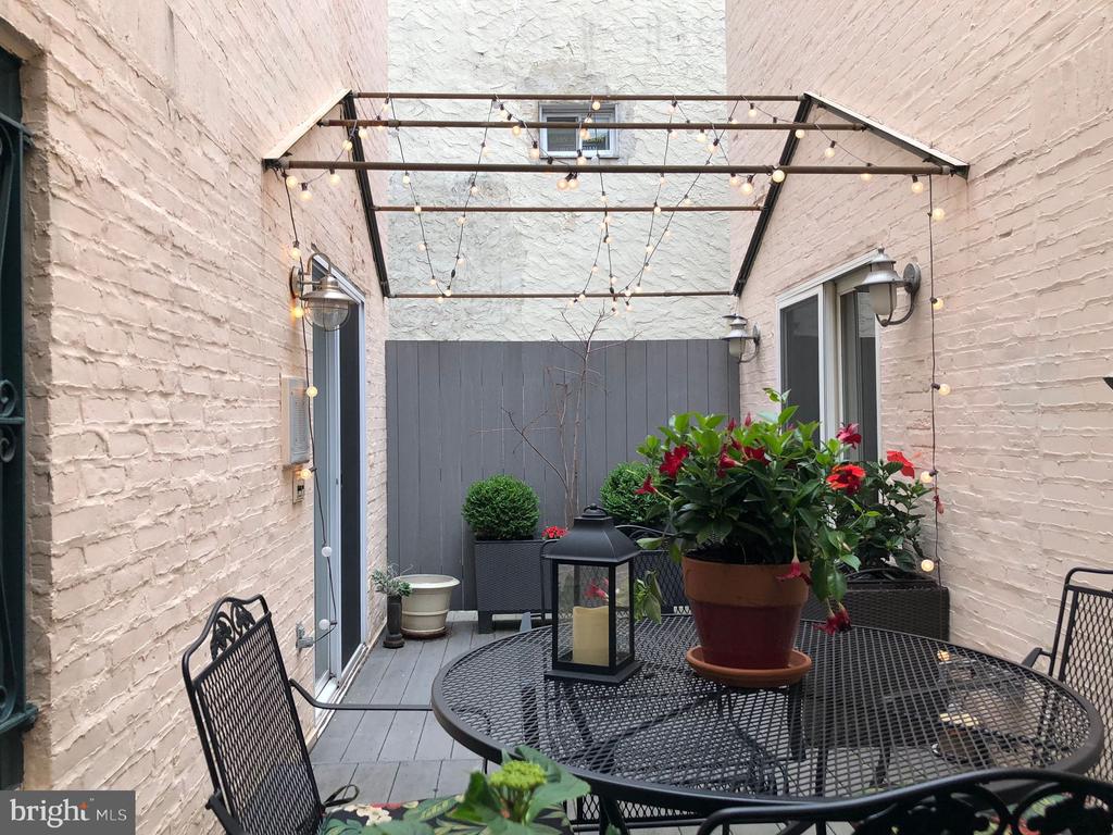 1831 Mutli-Unit Spruce Street