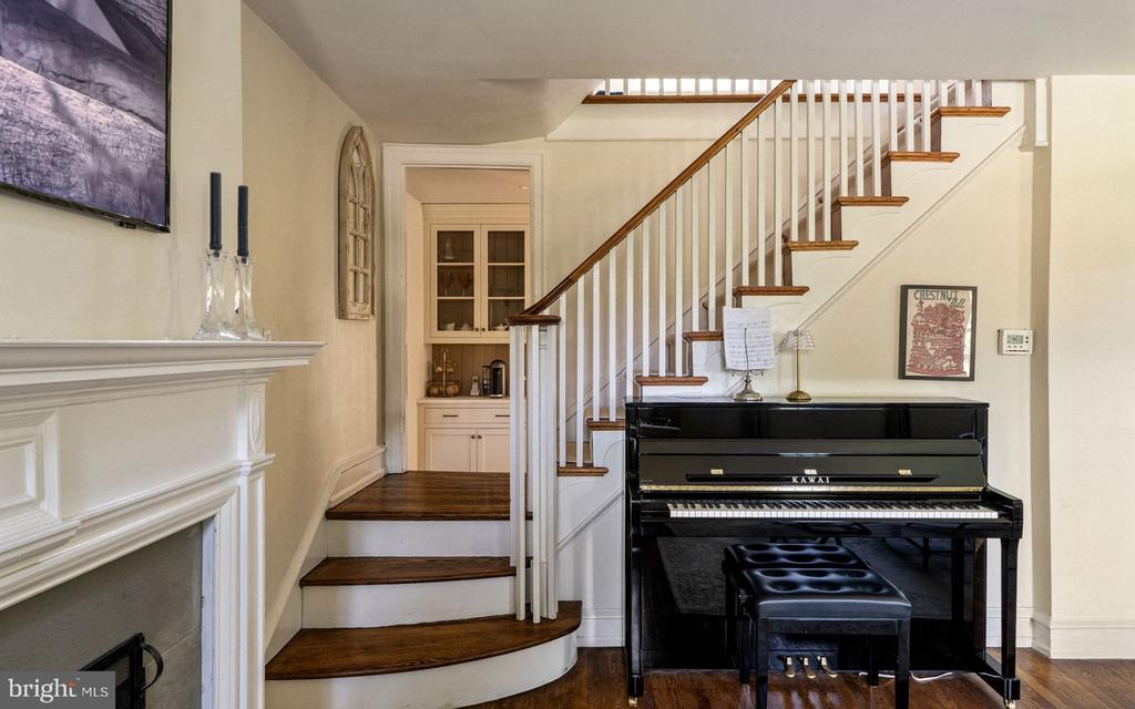 210 WHITEMARSH