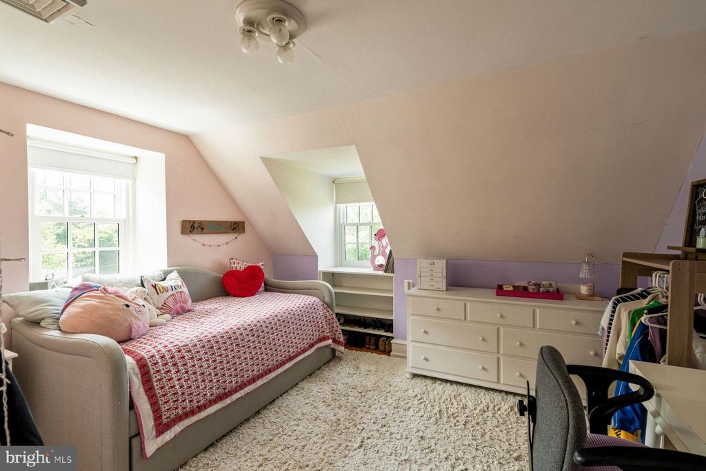 210 WHITEMARSH
