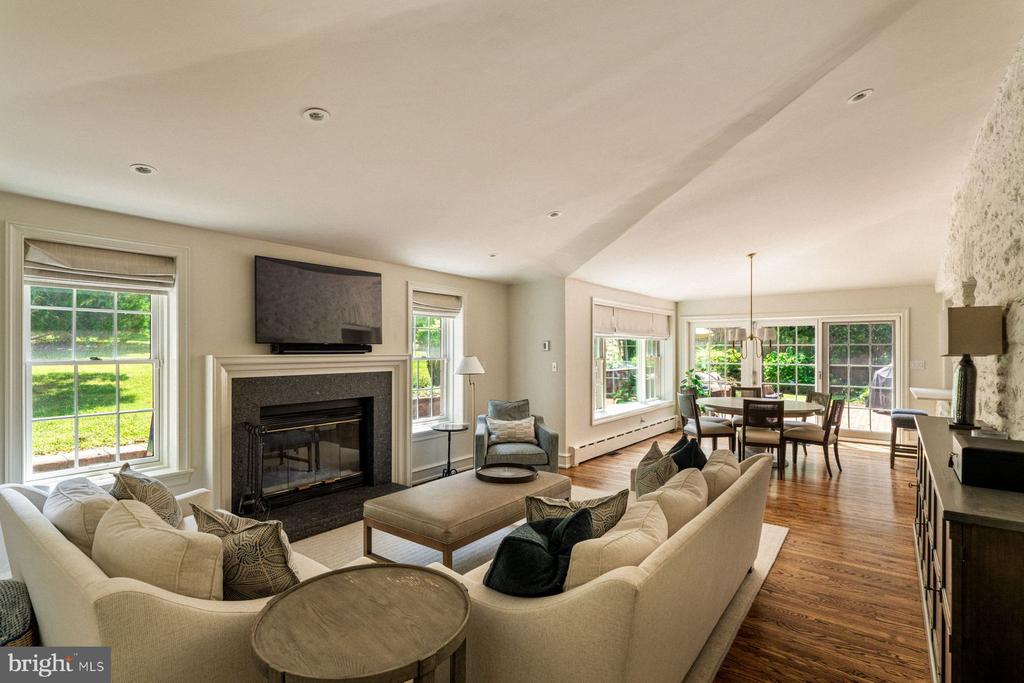 210 WHITEMARSH