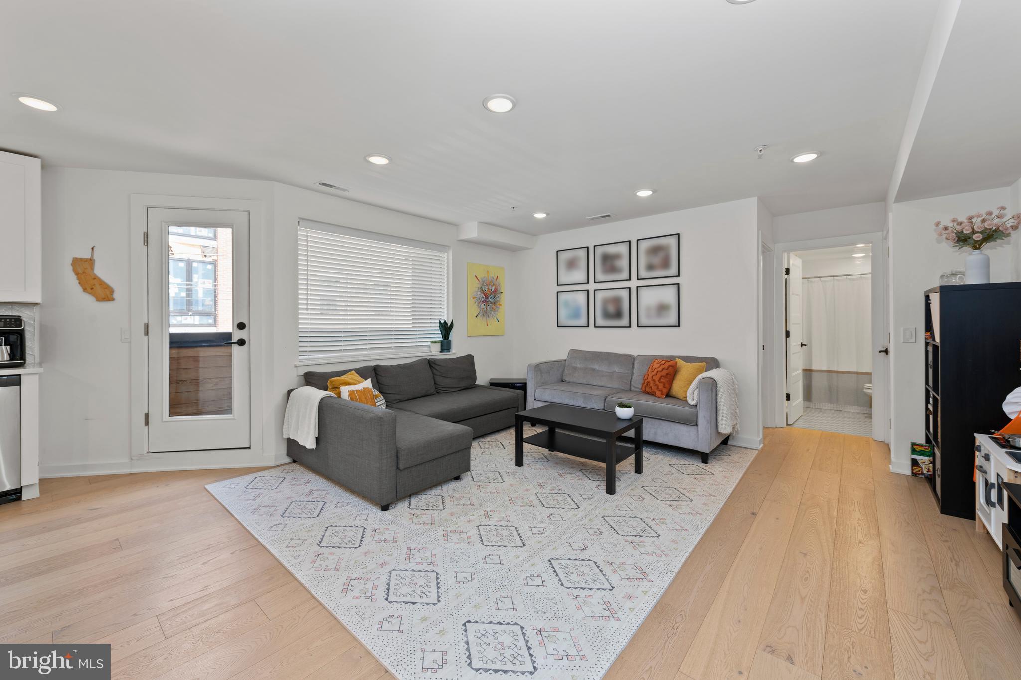 1716 CAMBRIDGE STREET 3