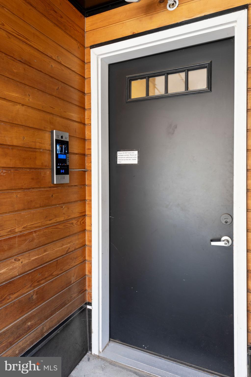 1716 CAMBRIDGE STREET 3