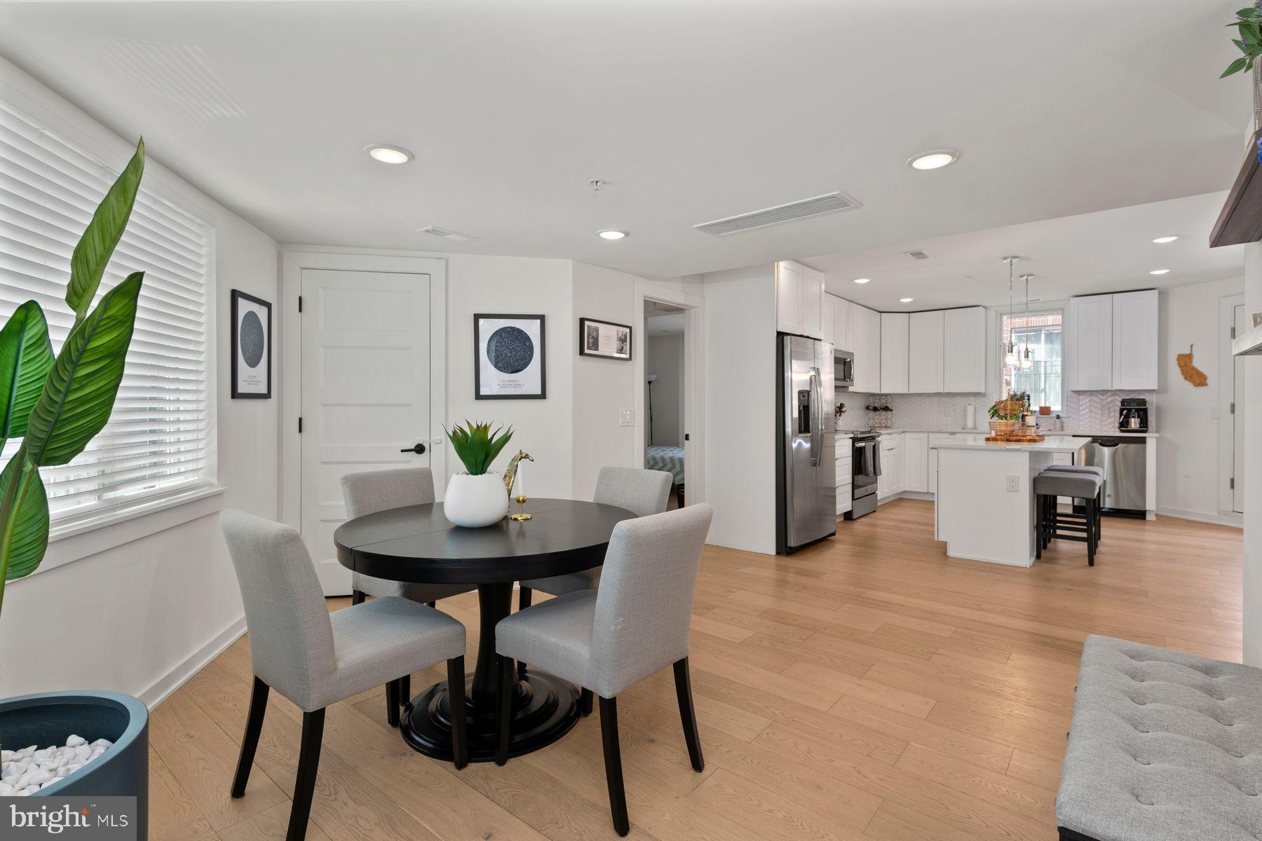 1716 CAMBRIDGE STREET 3