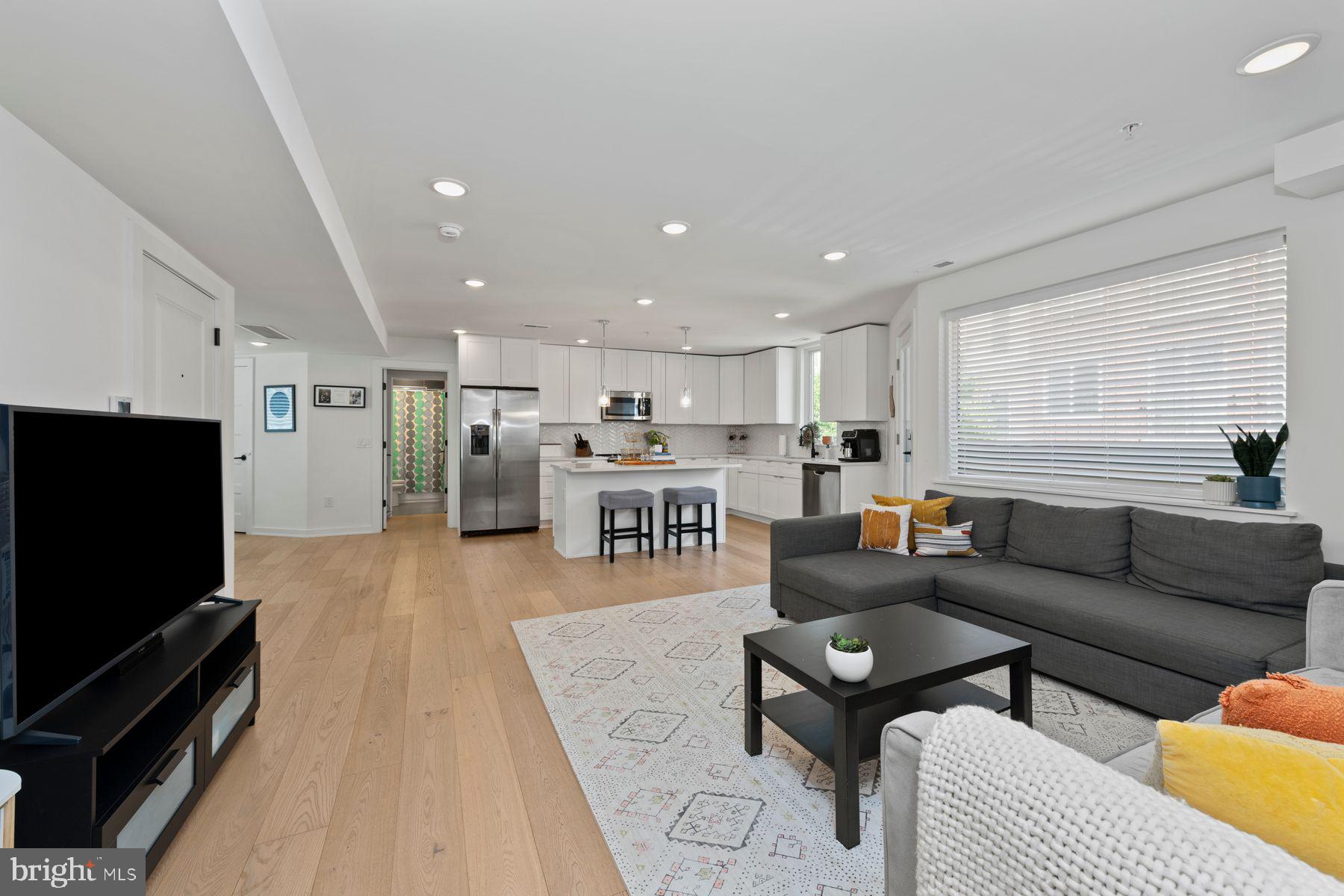 1716 CAMBRIDGE STREET 3