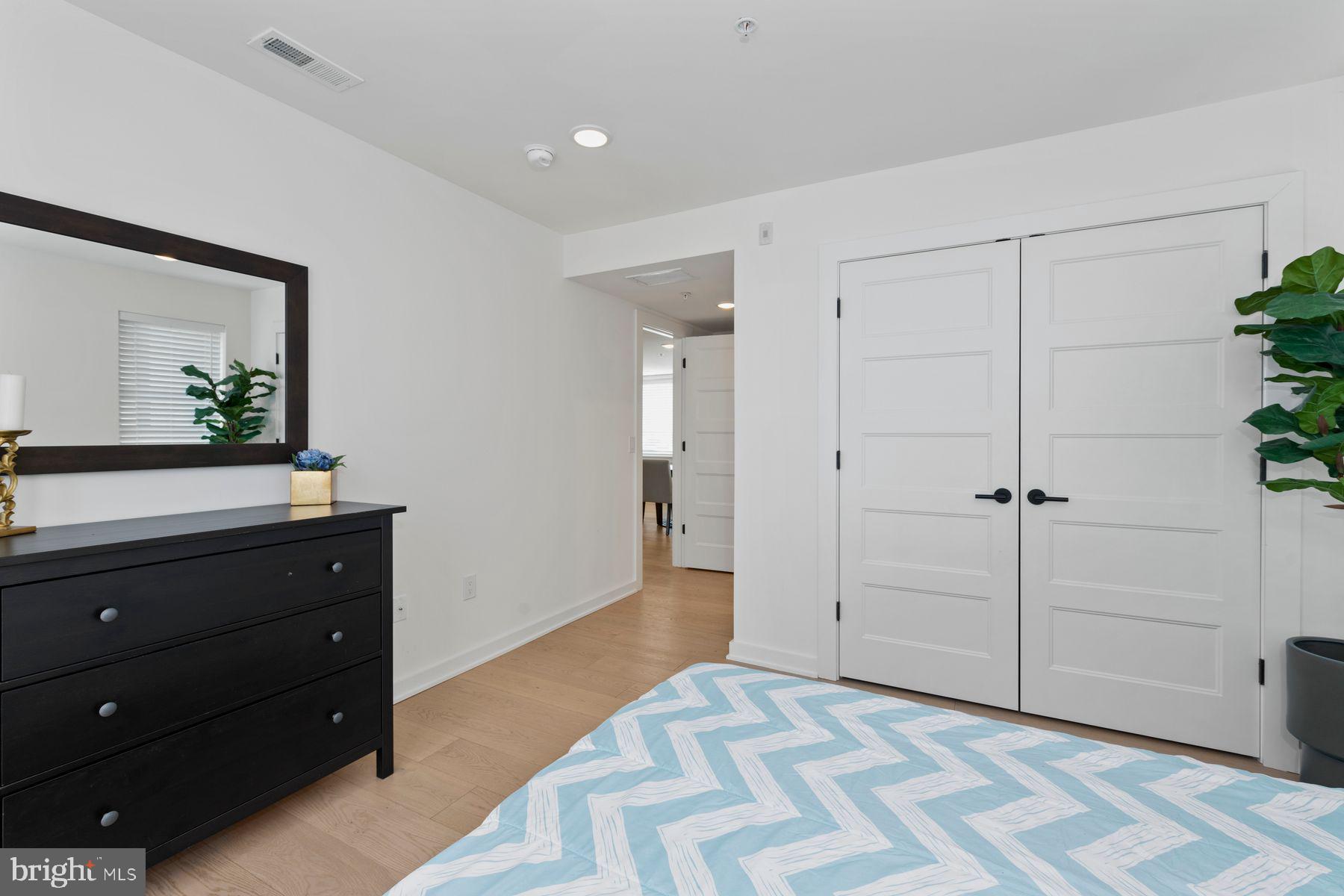 1716 CAMBRIDGE STREET 3