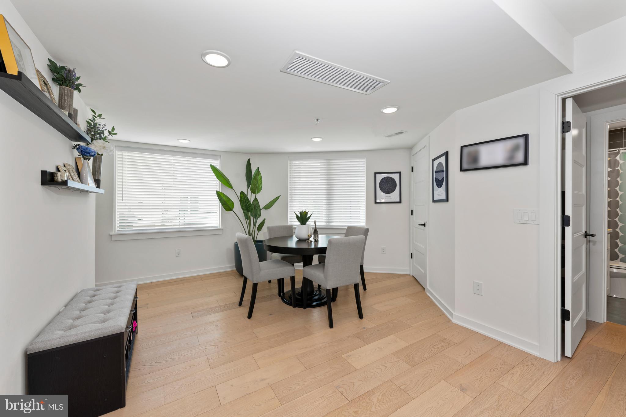 1716 CAMBRIDGE STREET 3