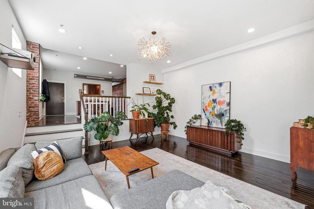 733 S 12TH STREET 200