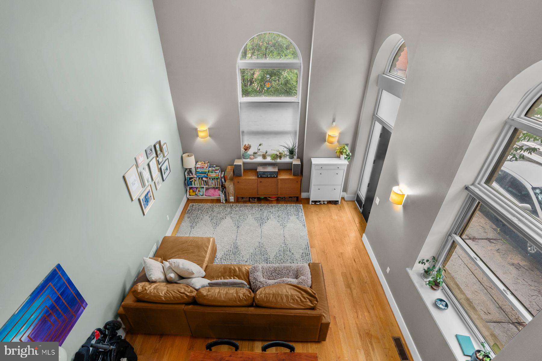 1747 CHRISTIAN STREET 1