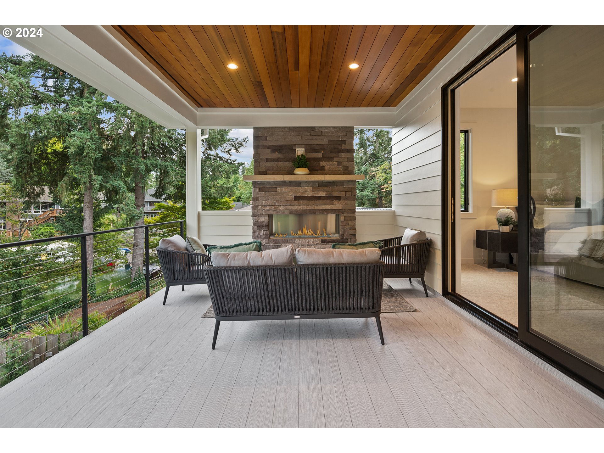18015 CARDINAL DR