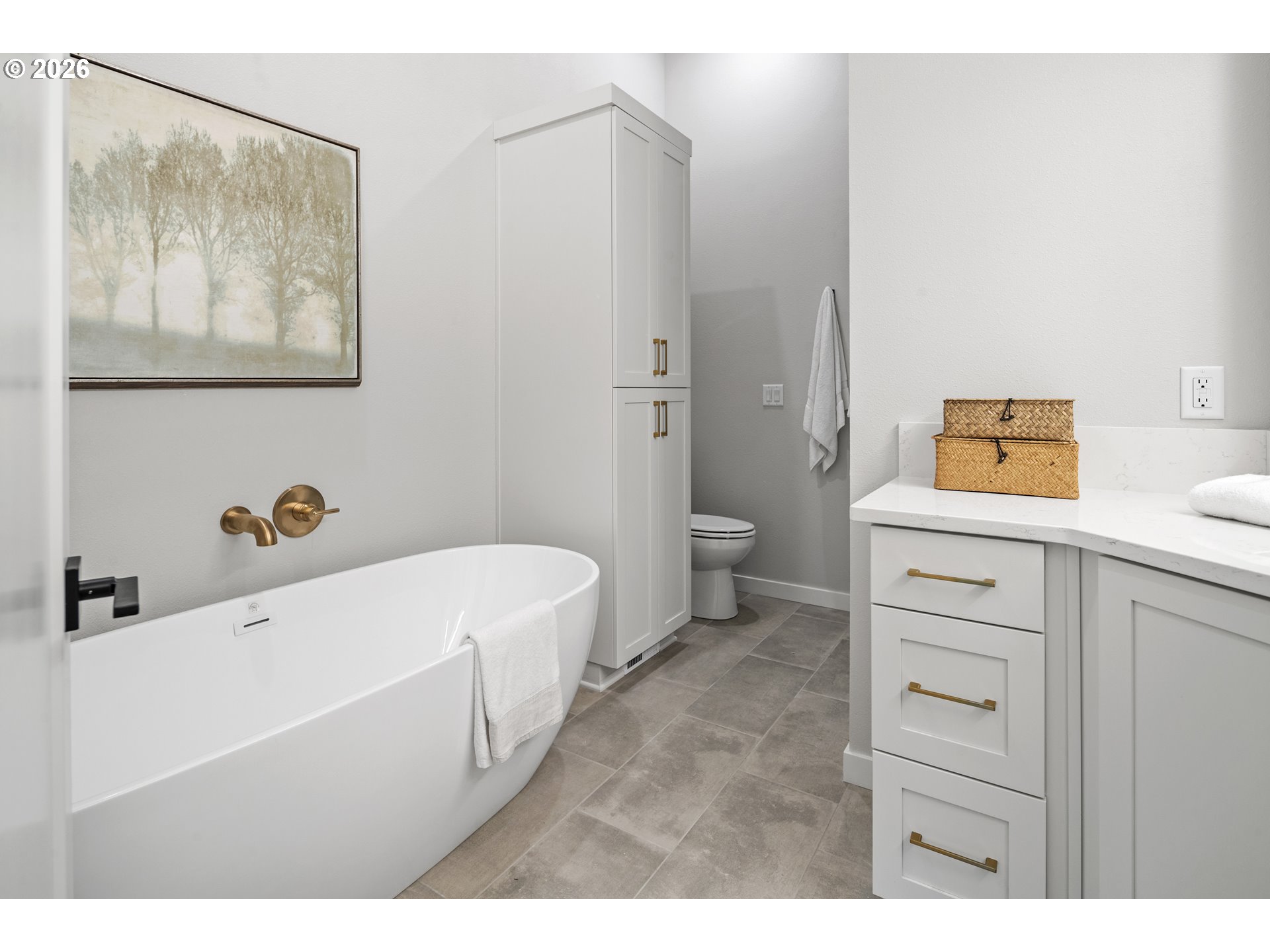 1410 WOODLAND TER