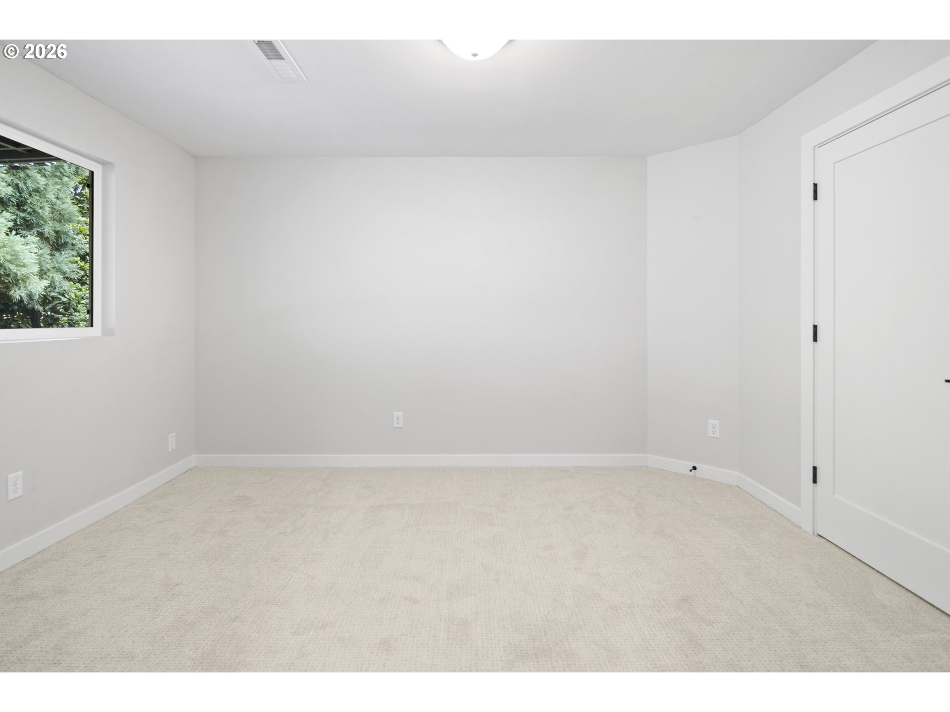 1410 WOODLAND TER