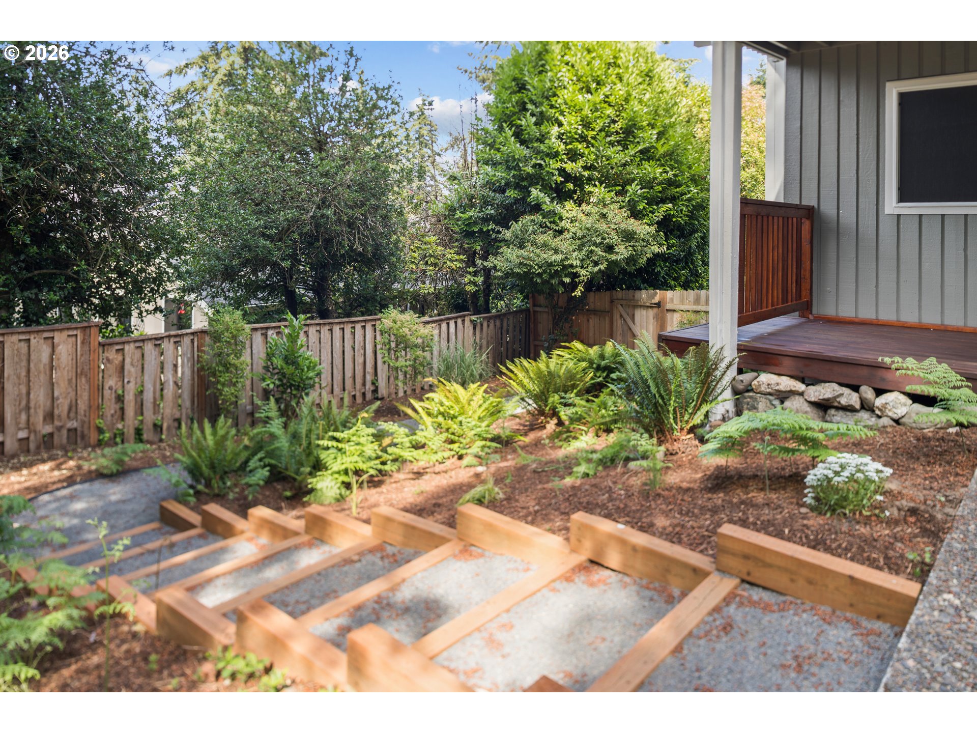 1410 WOODLAND TER
