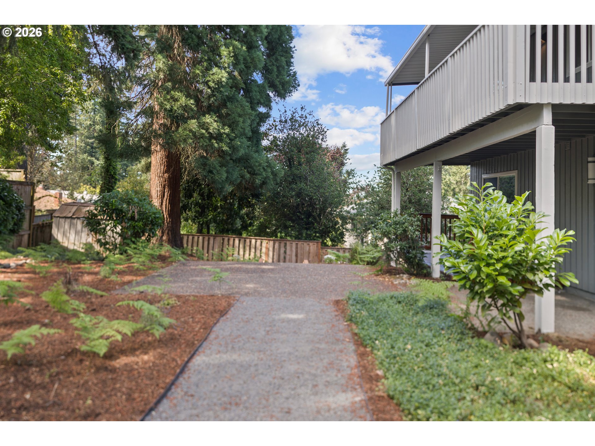 1410 WOODLAND TER