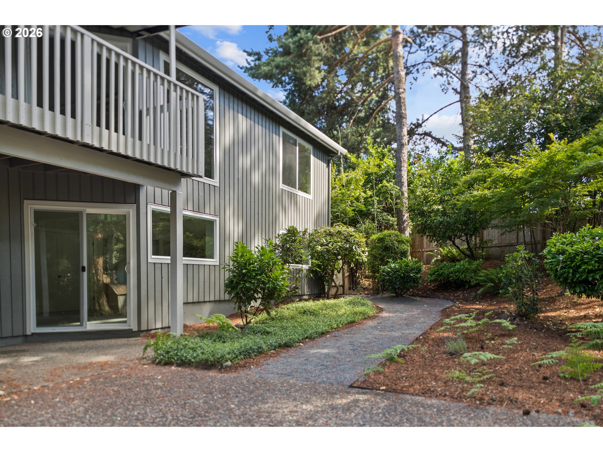 1410 WOODLAND TER
