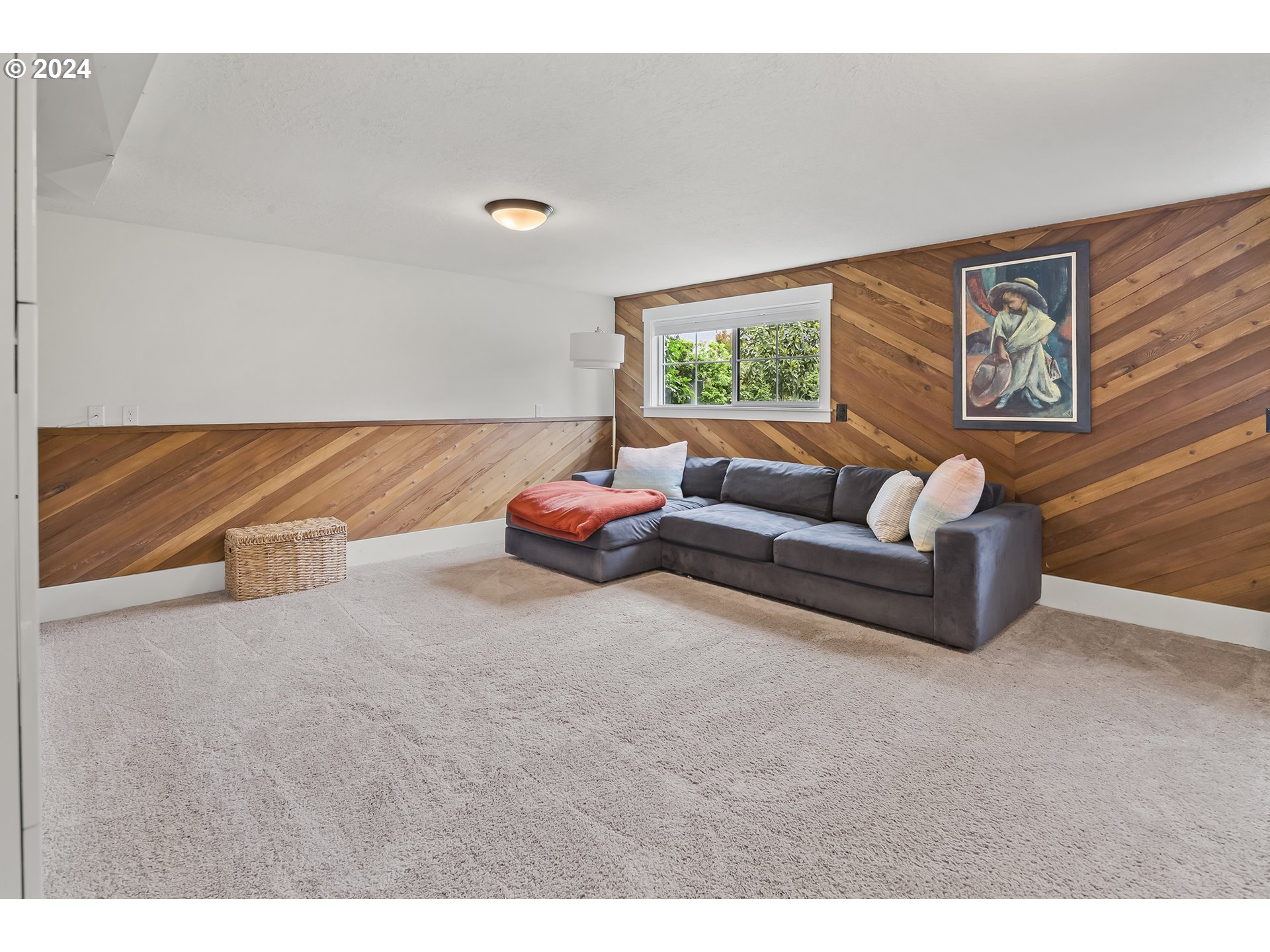 2204 MICHAEL DR