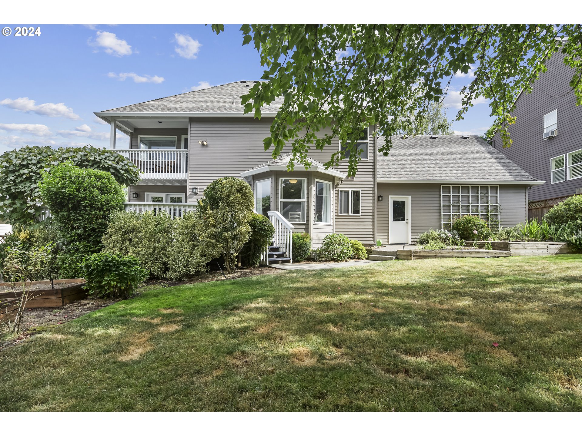 757 NICOLE DR