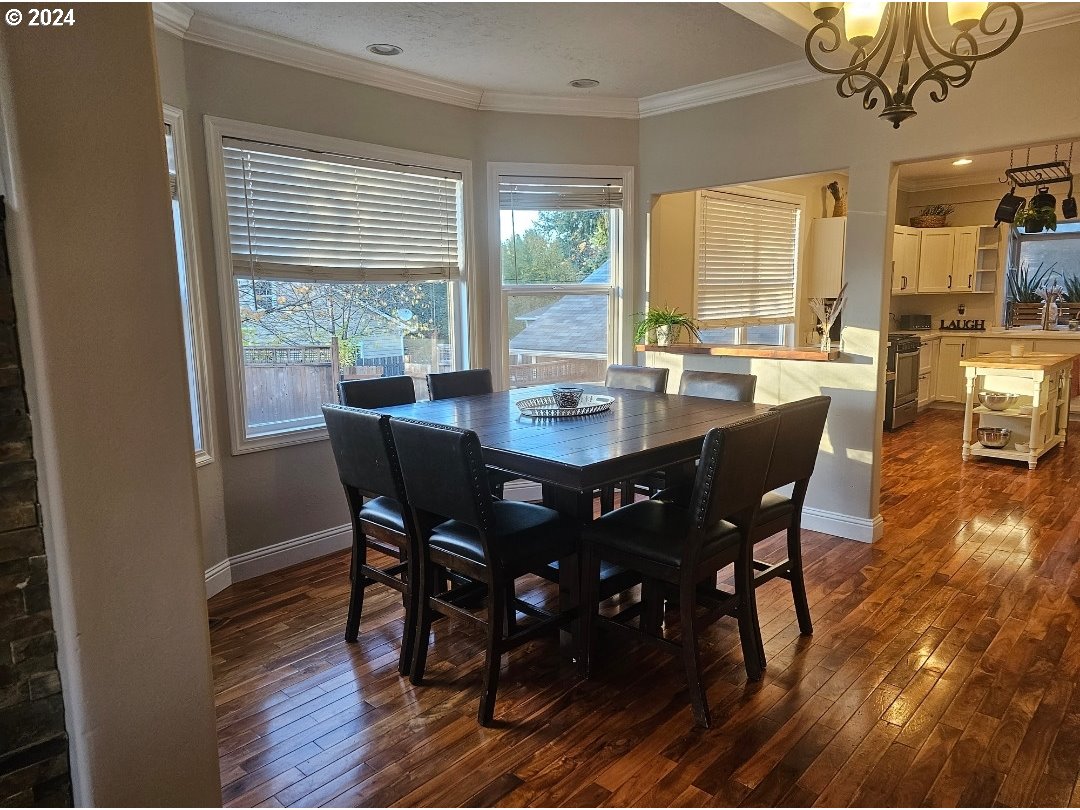 315 LINDGREN DR