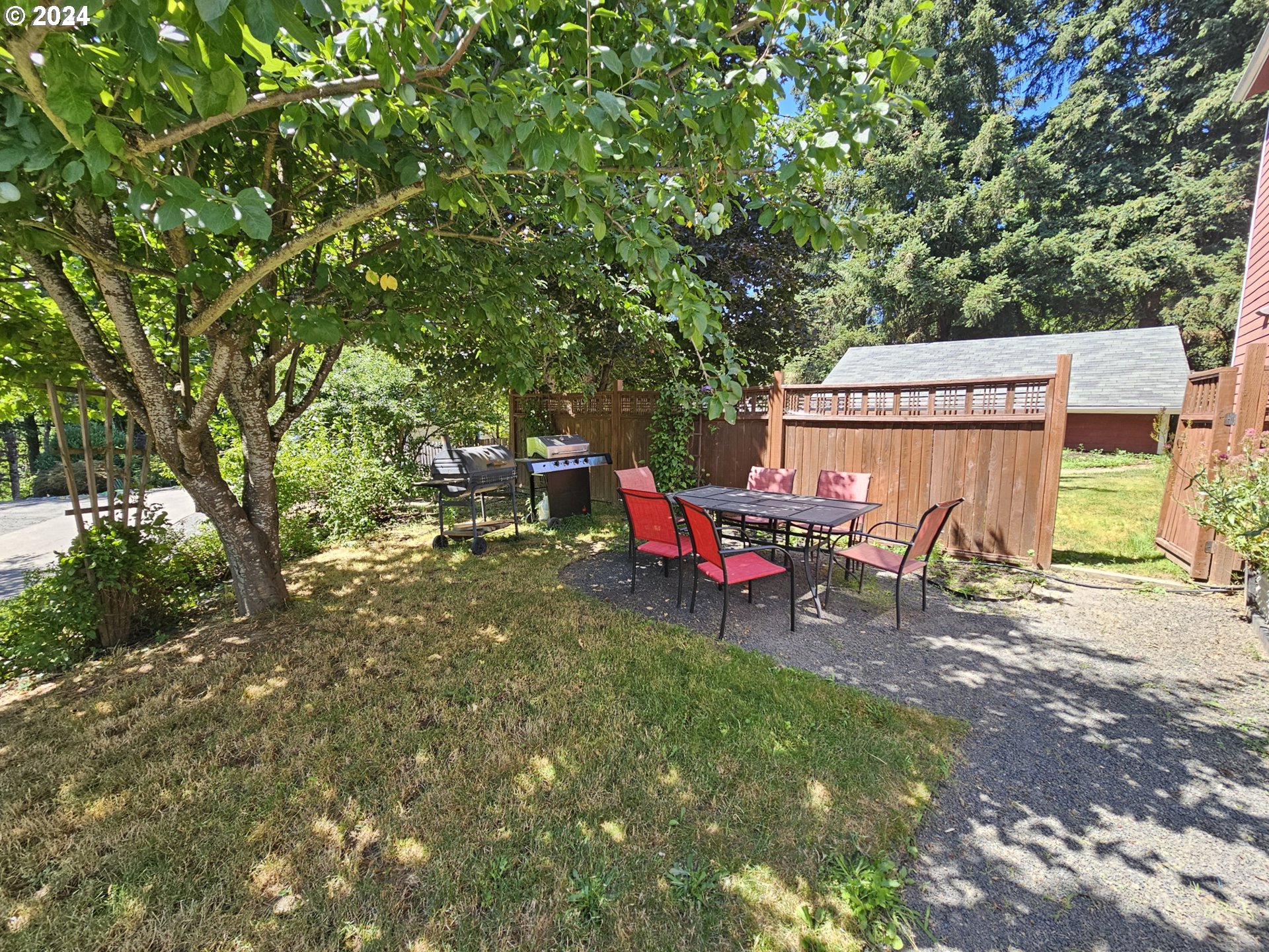 315 LINDGREN DR