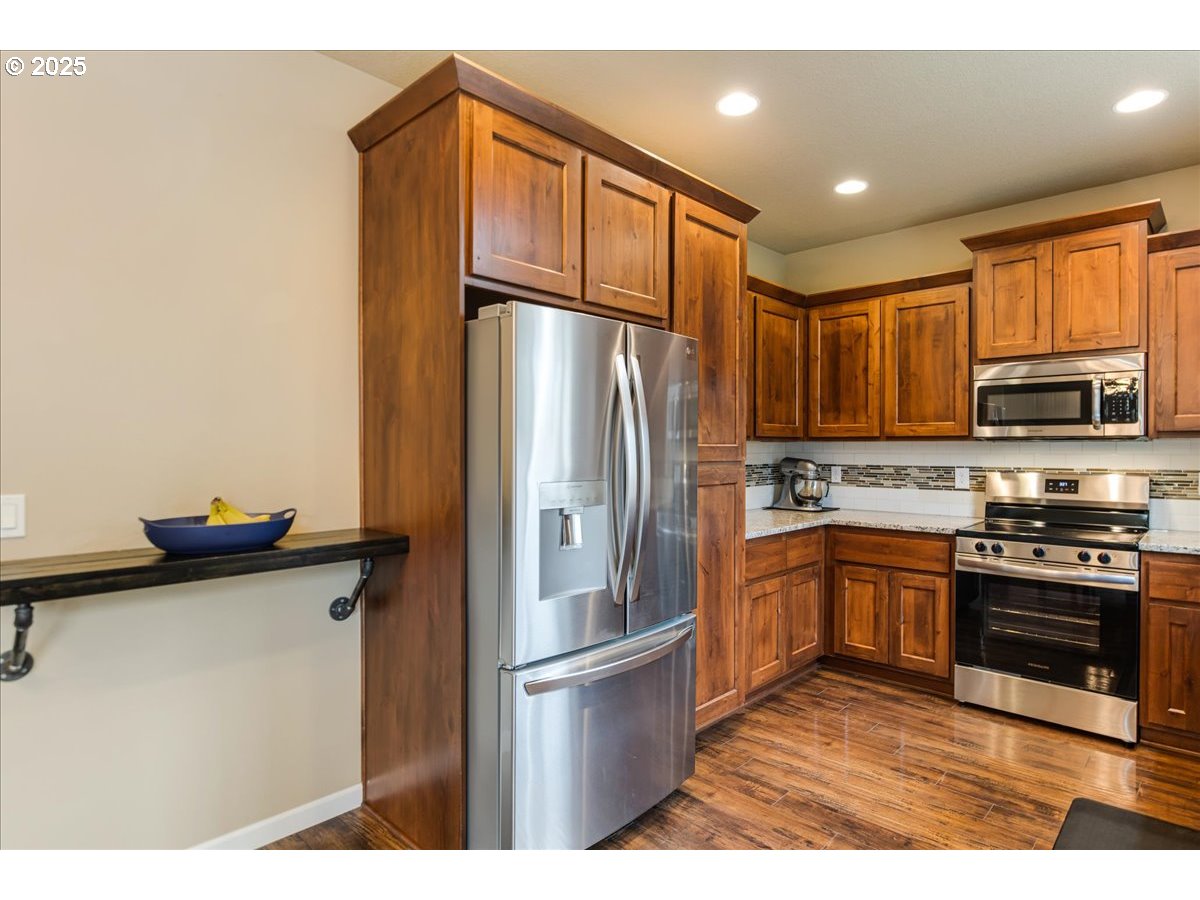59527 CAMDEN ST, St. Helens