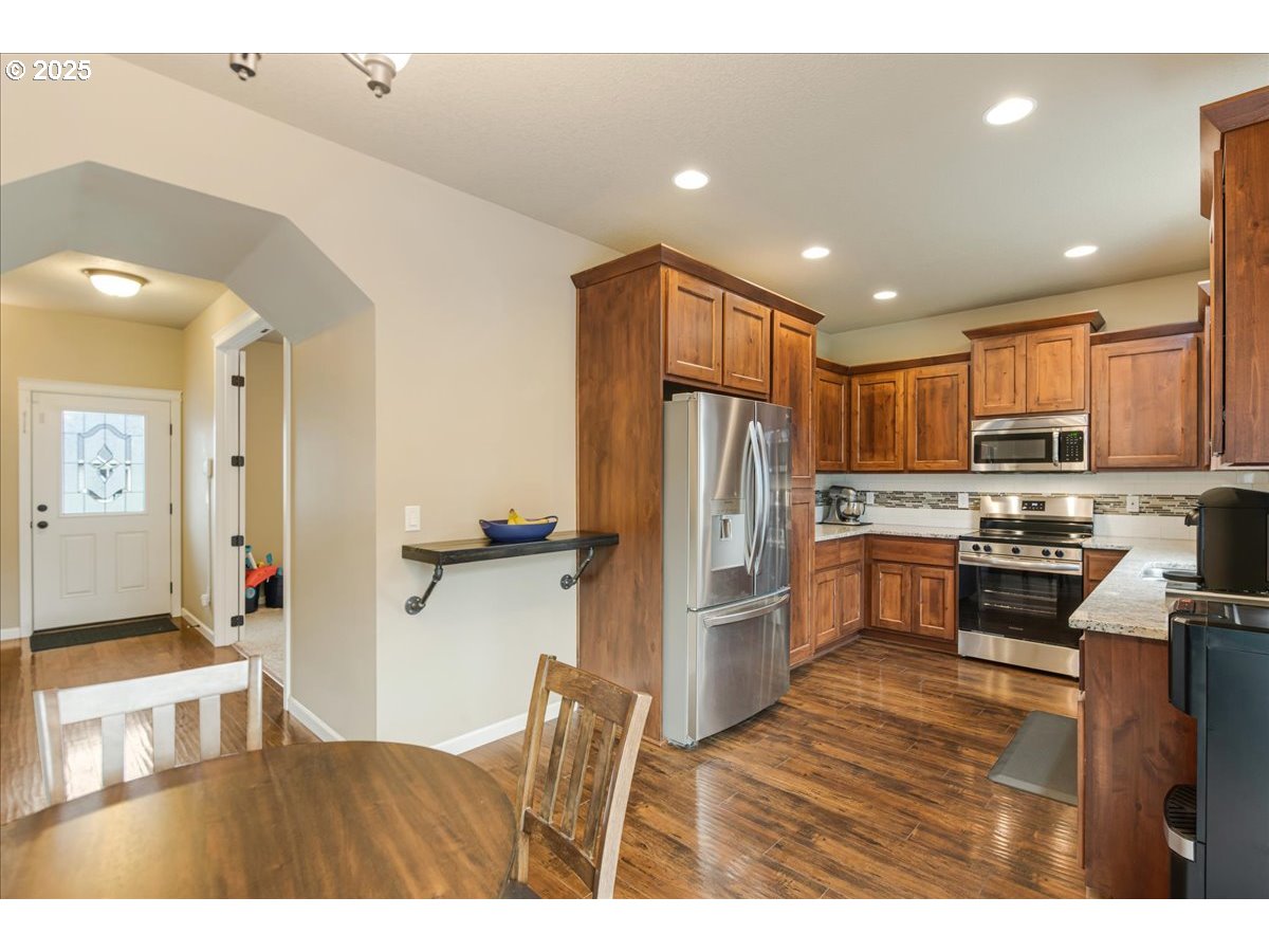59527 CAMDEN ST, St. Helens