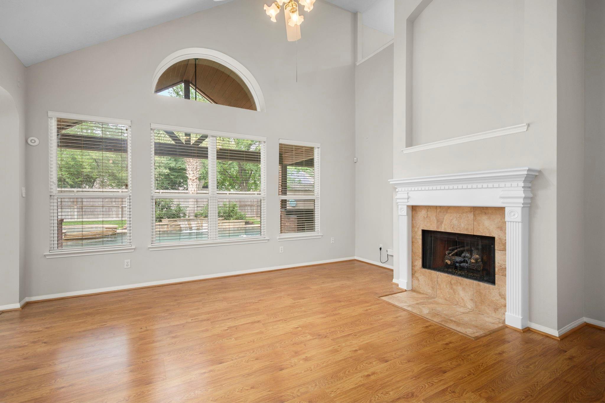 1927 Enchanted Park Drive