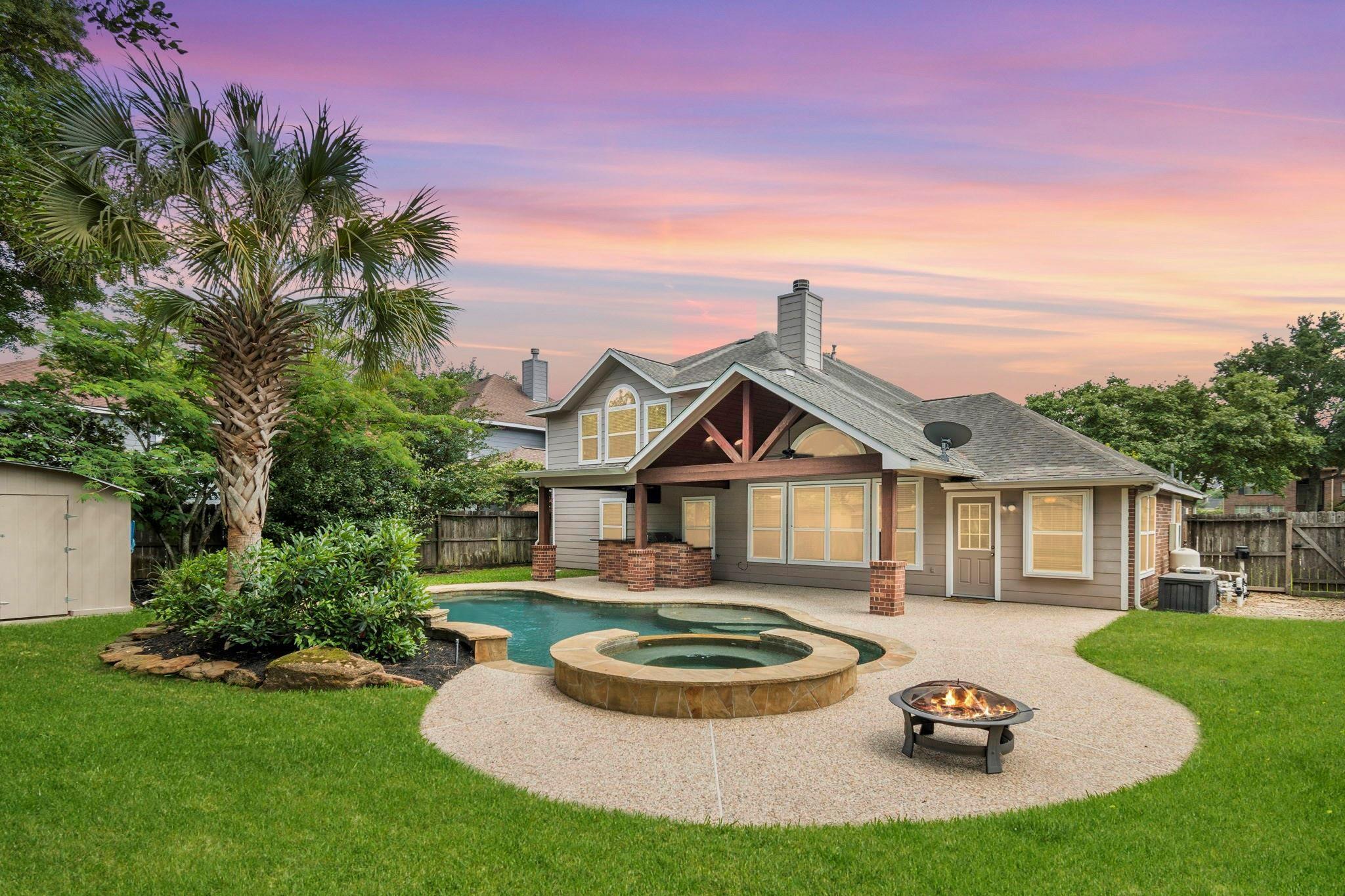 1927 Enchanted Park Drive