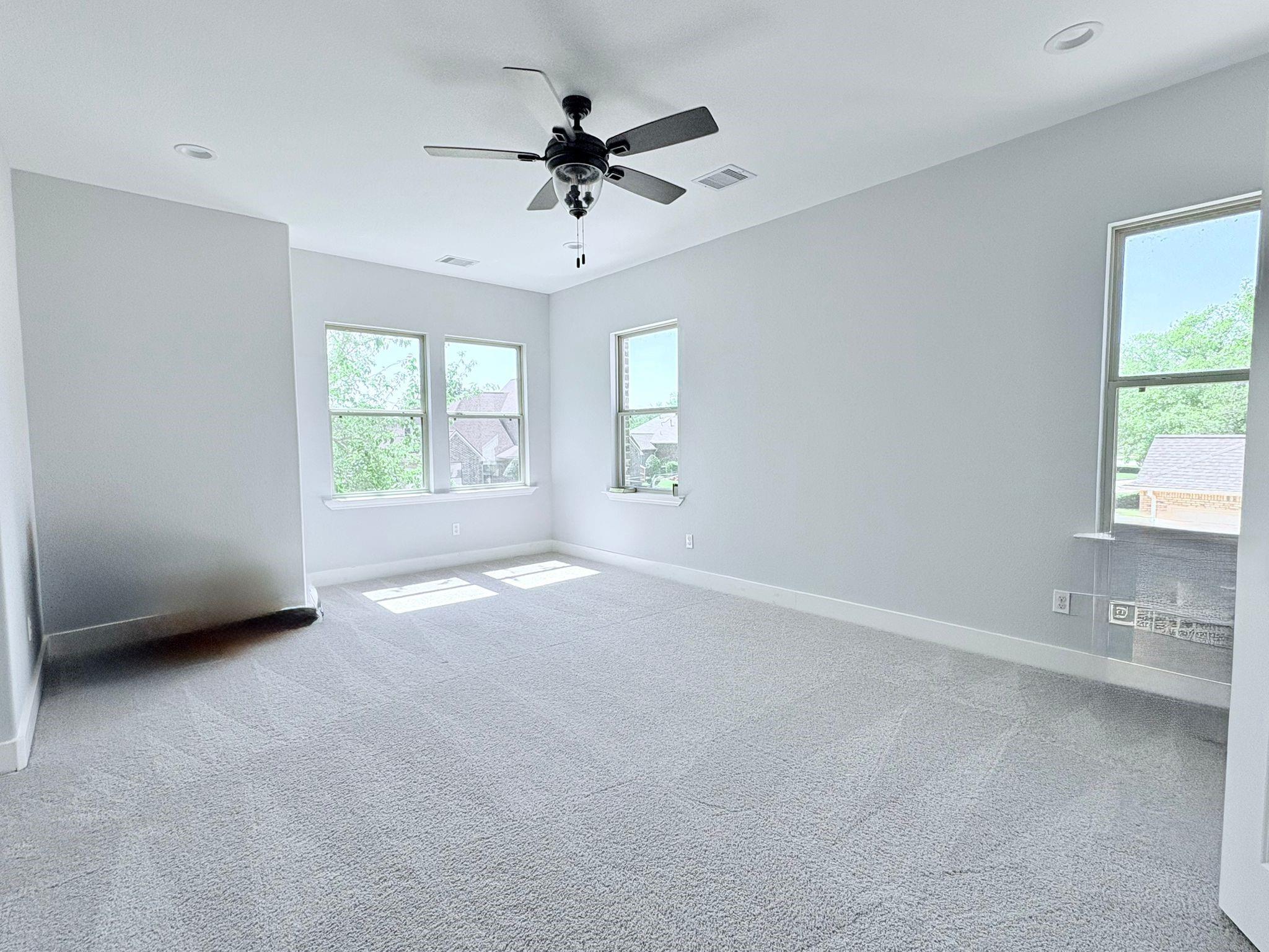 55 Ruskin Drive W