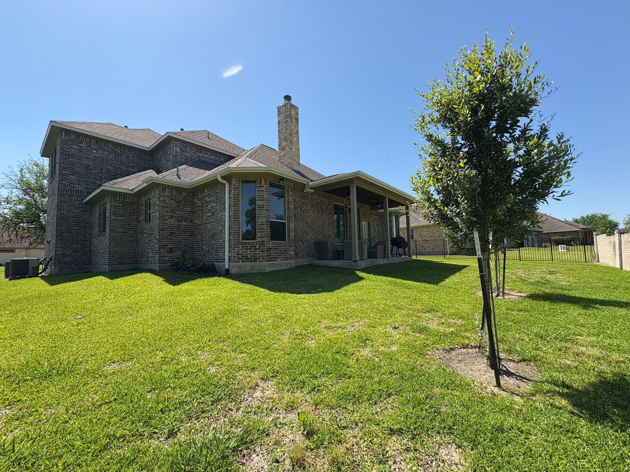 55 Ruskin Drive W