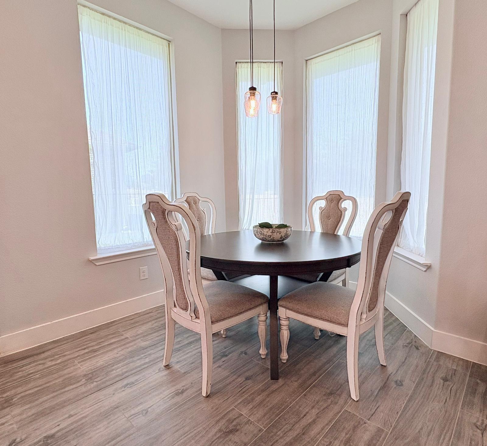 55 Ruskin Drive W