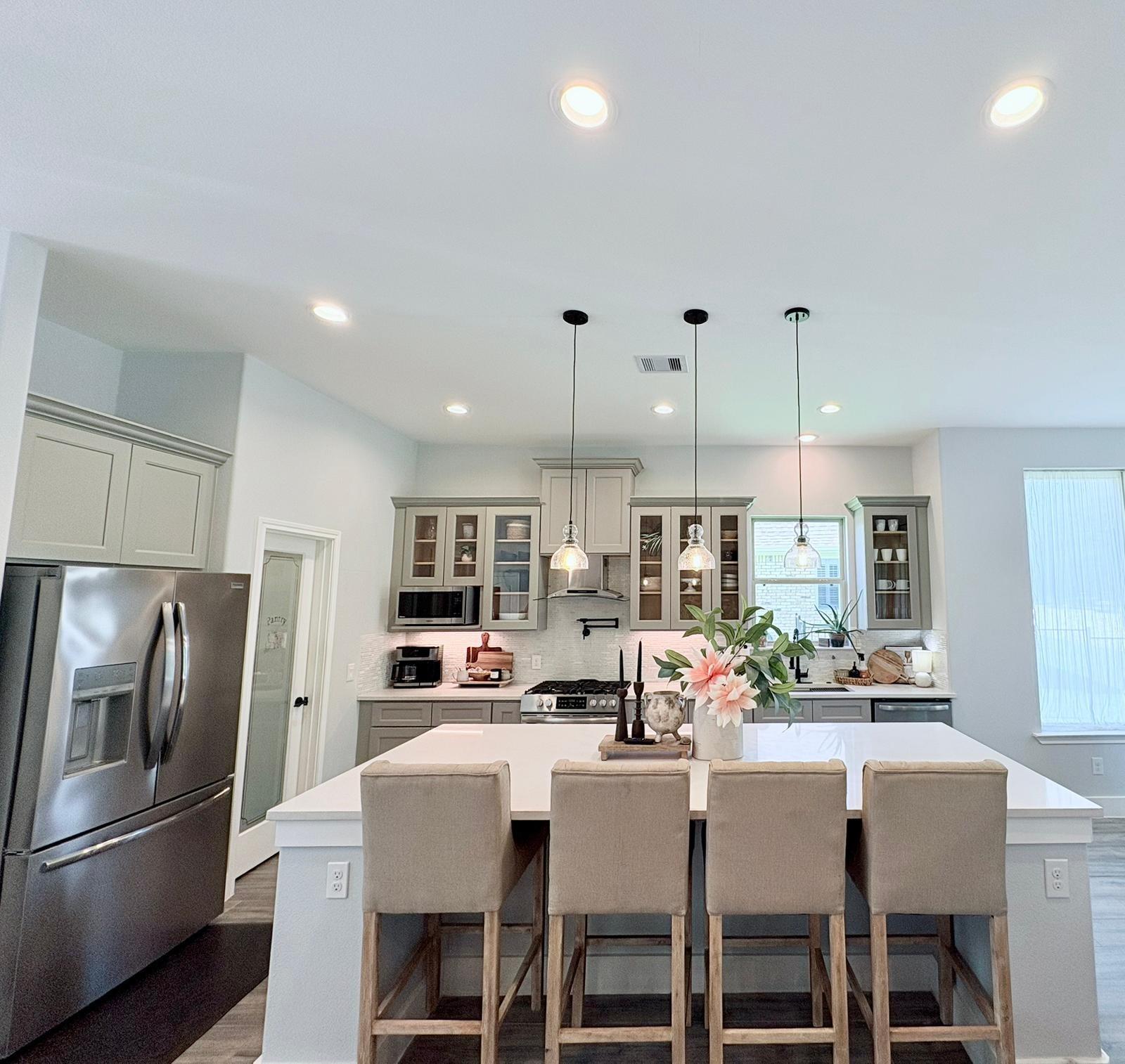 55 Ruskin Drive W