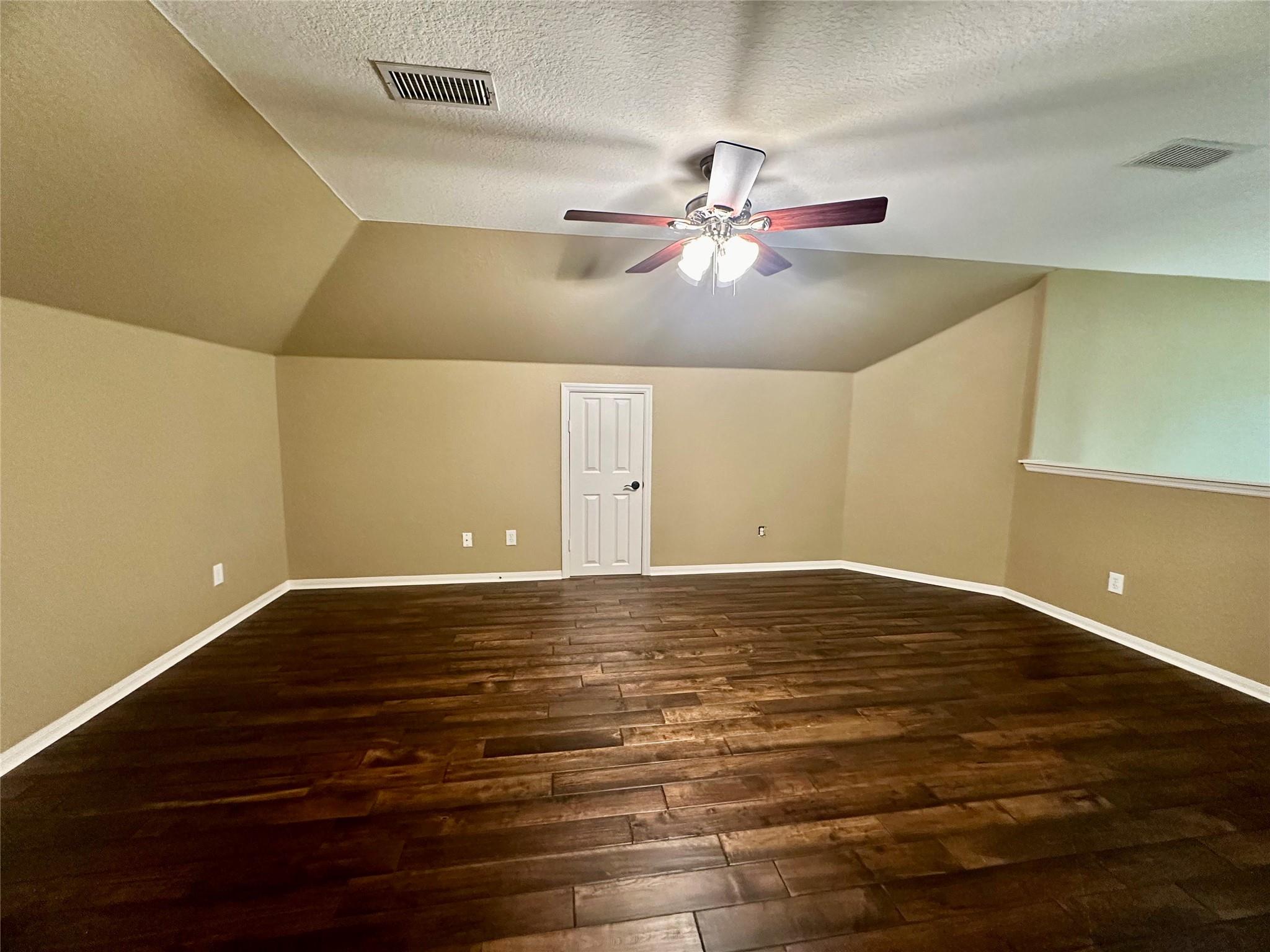 3 W Greenhill Terrace Place