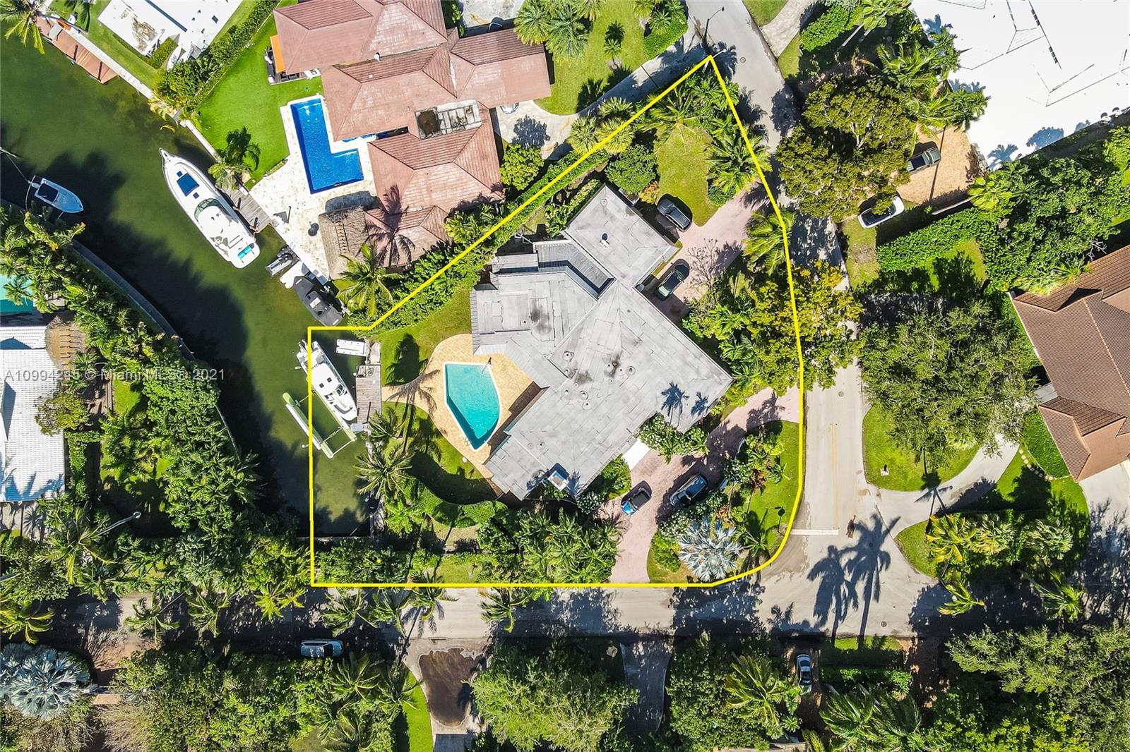 10 Island Dr