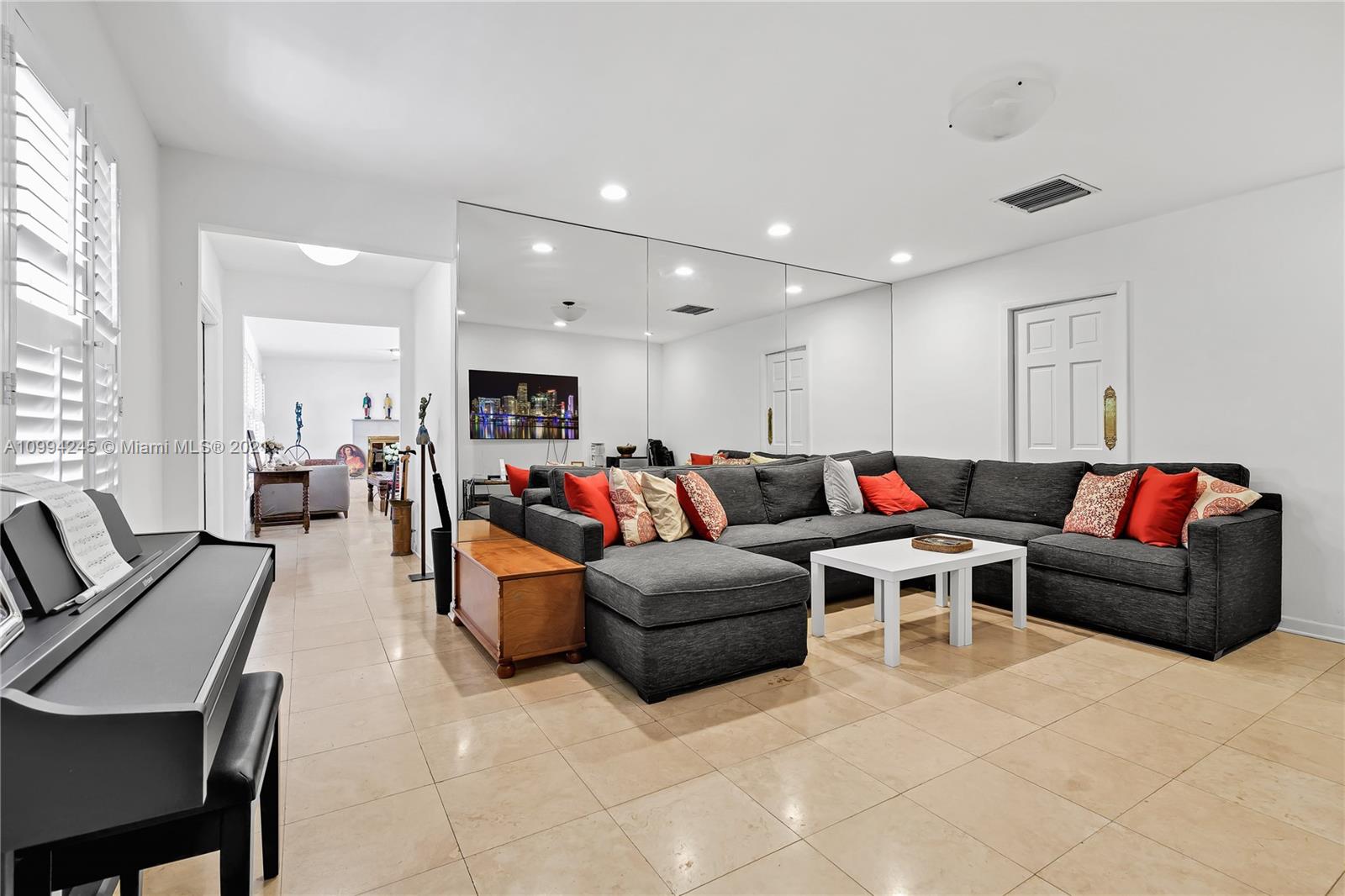 10 Island Dr