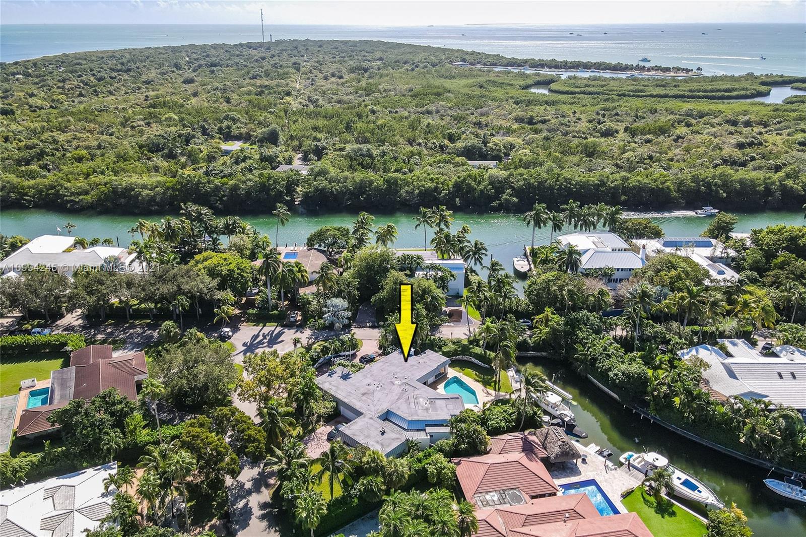 10 Island Dr