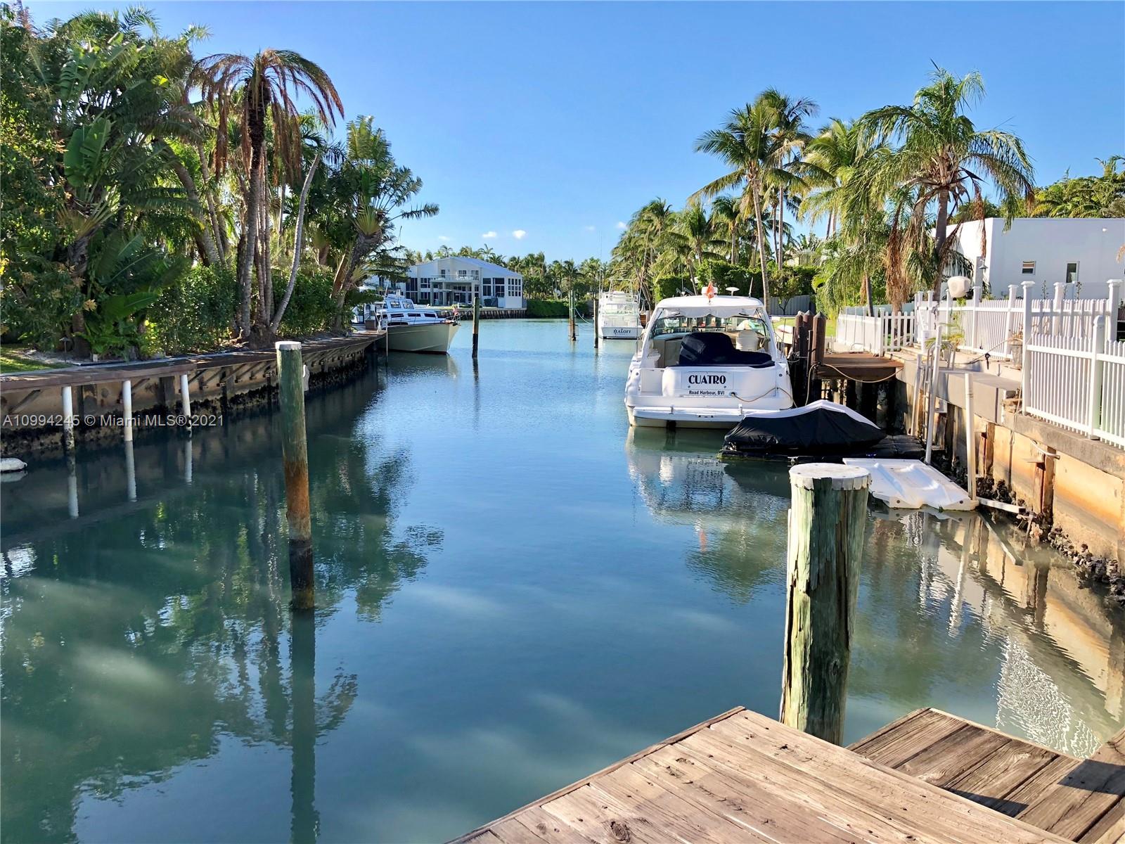 10 Island Dr