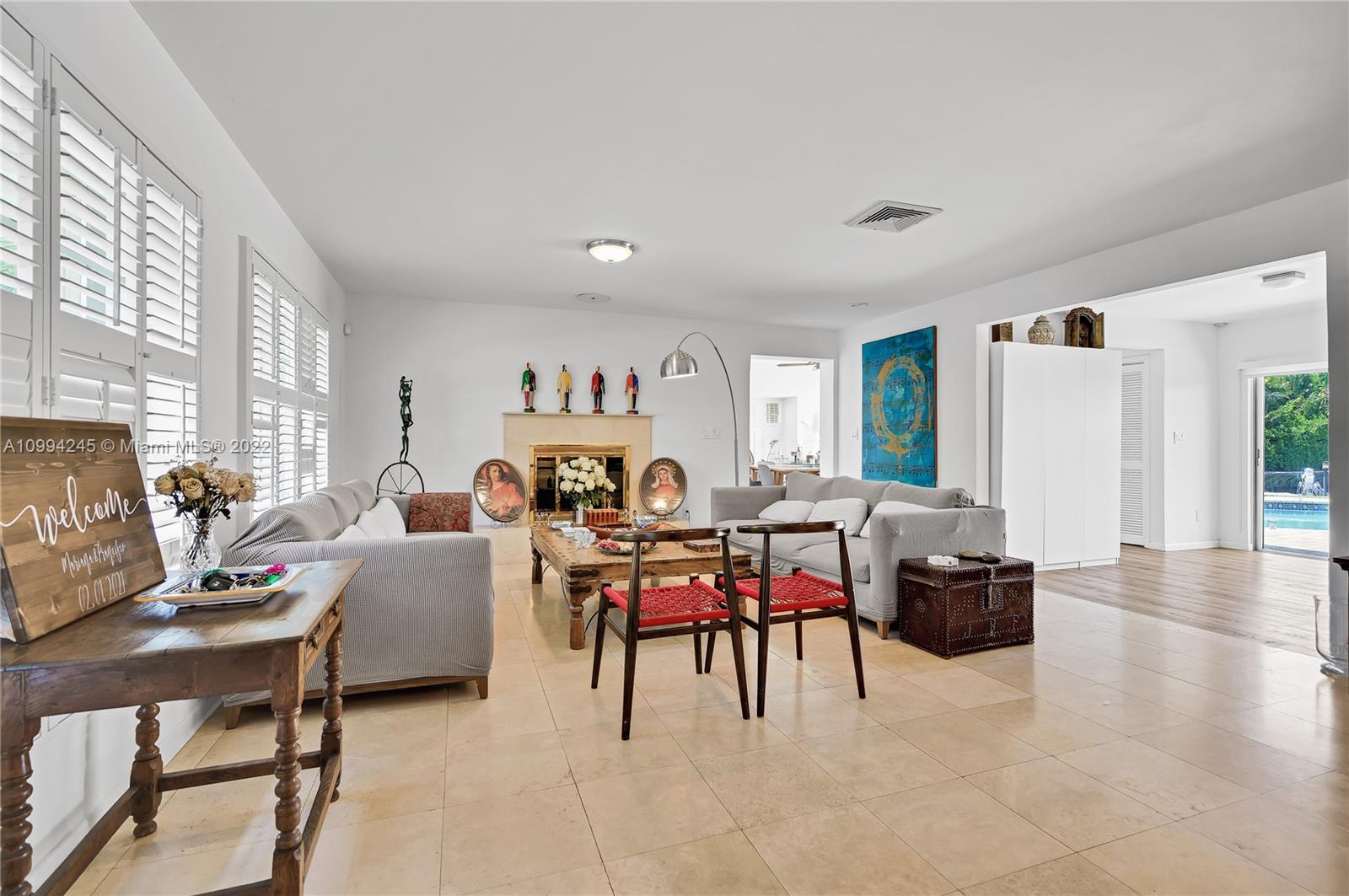 10 Island Dr