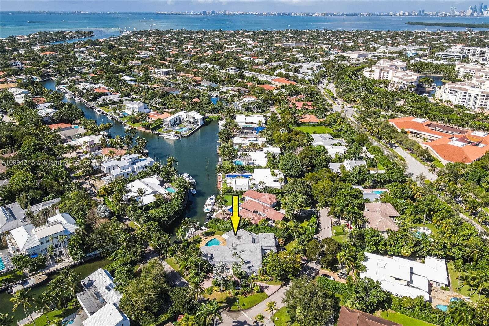 10 Island Dr