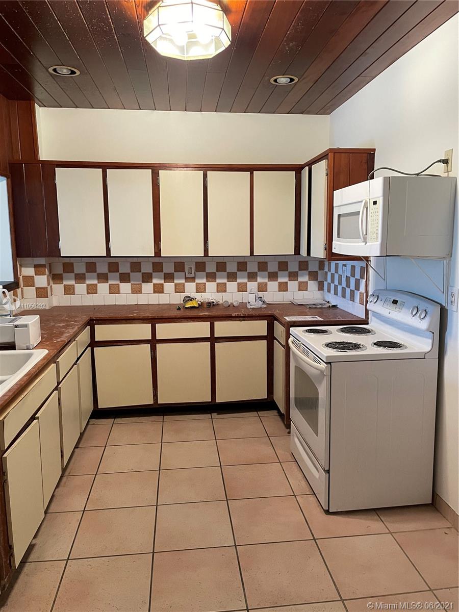 151 Crandon Blvd Unit: 241