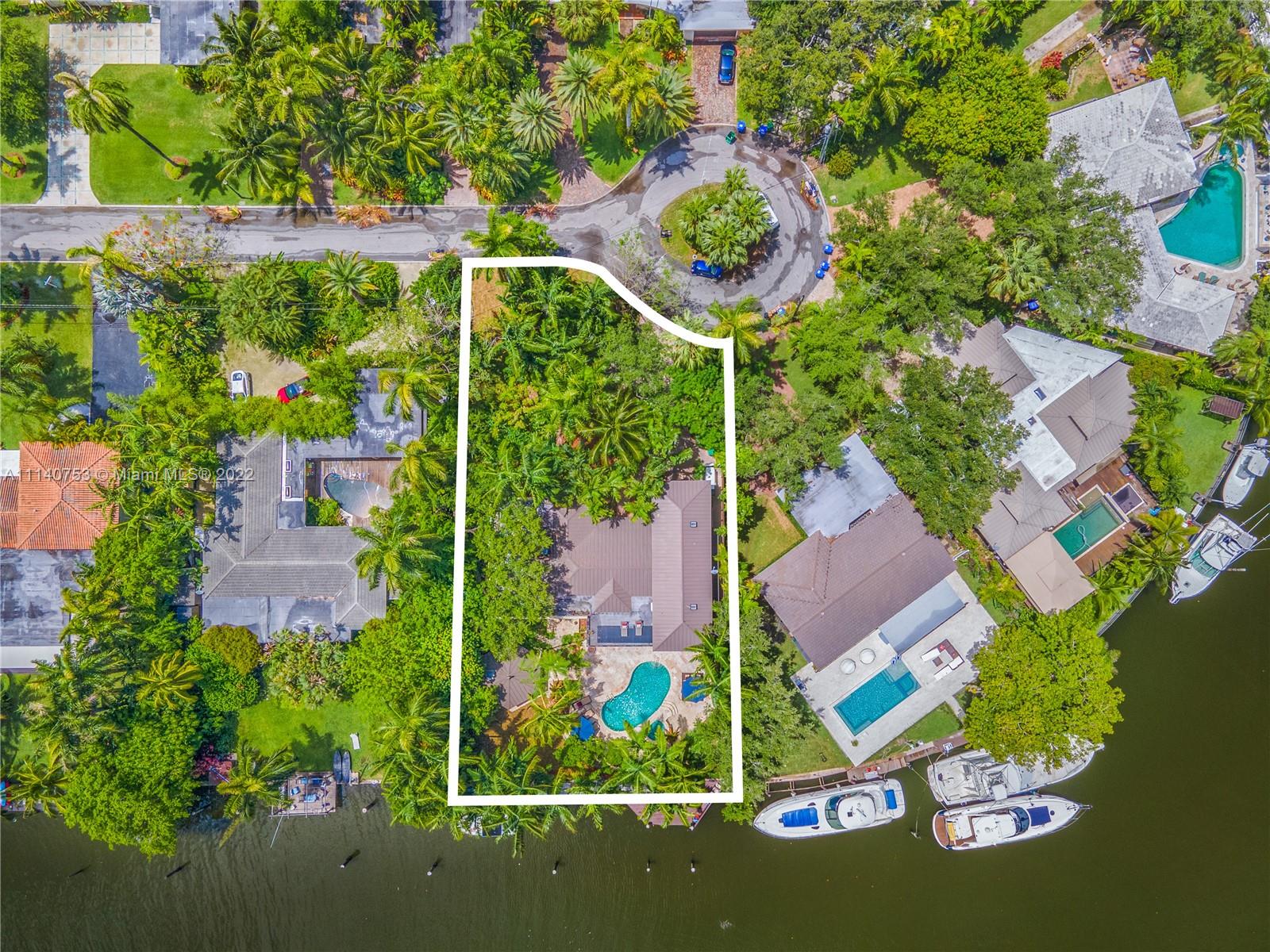861 Belle Meade Island Dr