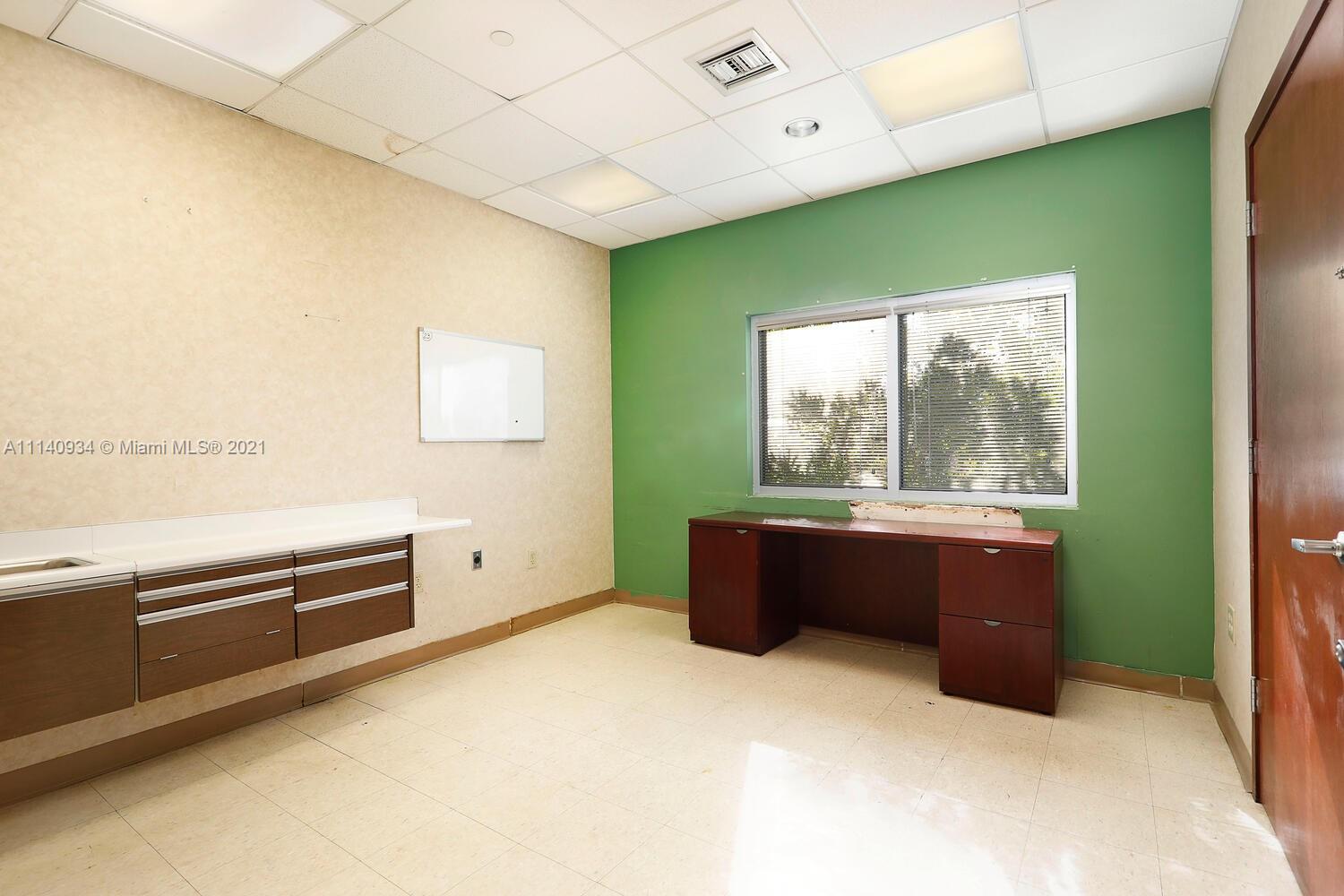 401 SW 42nd Ave Unit: 300