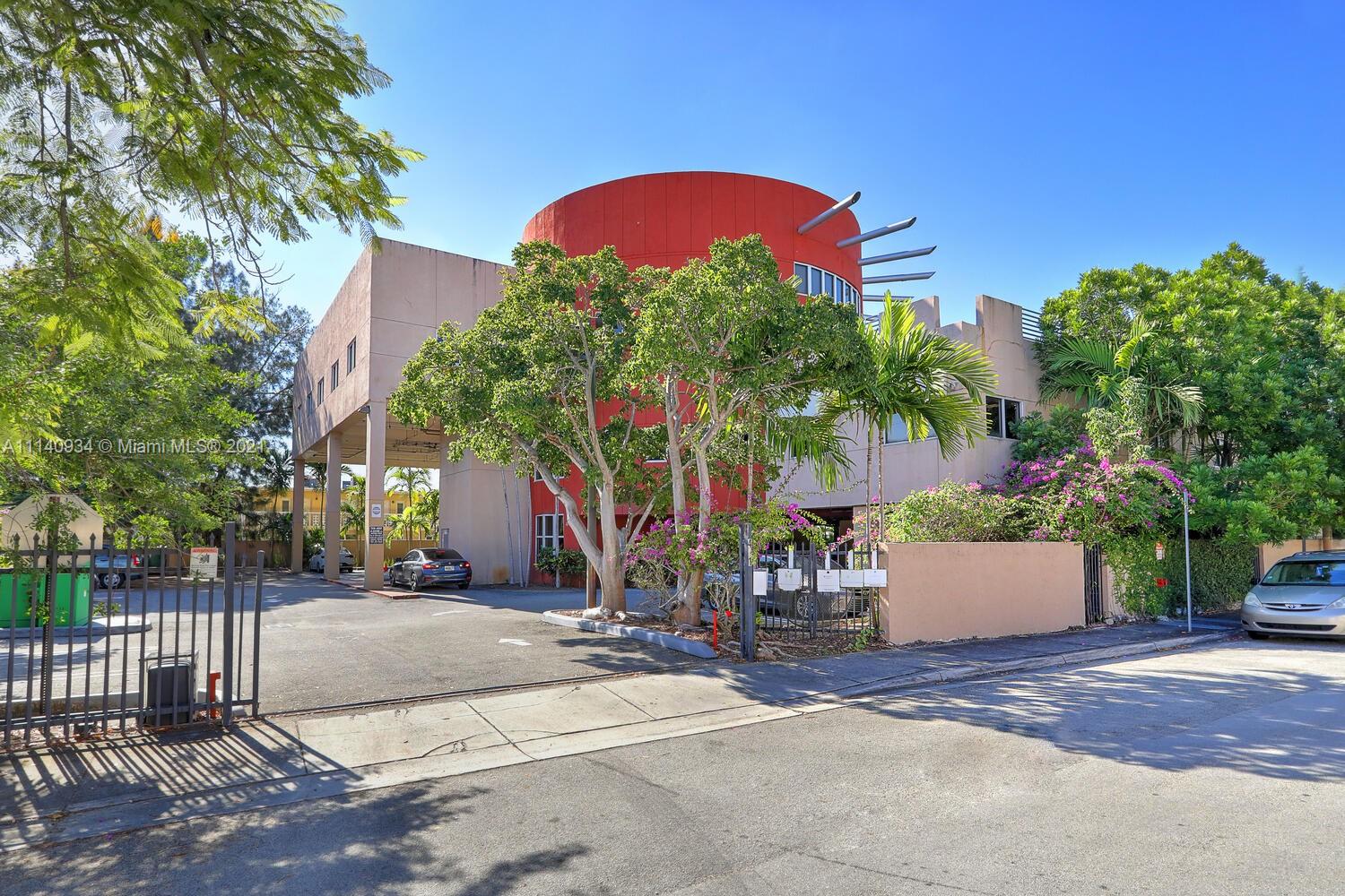 401 SW 42nd Ave Unit: 300