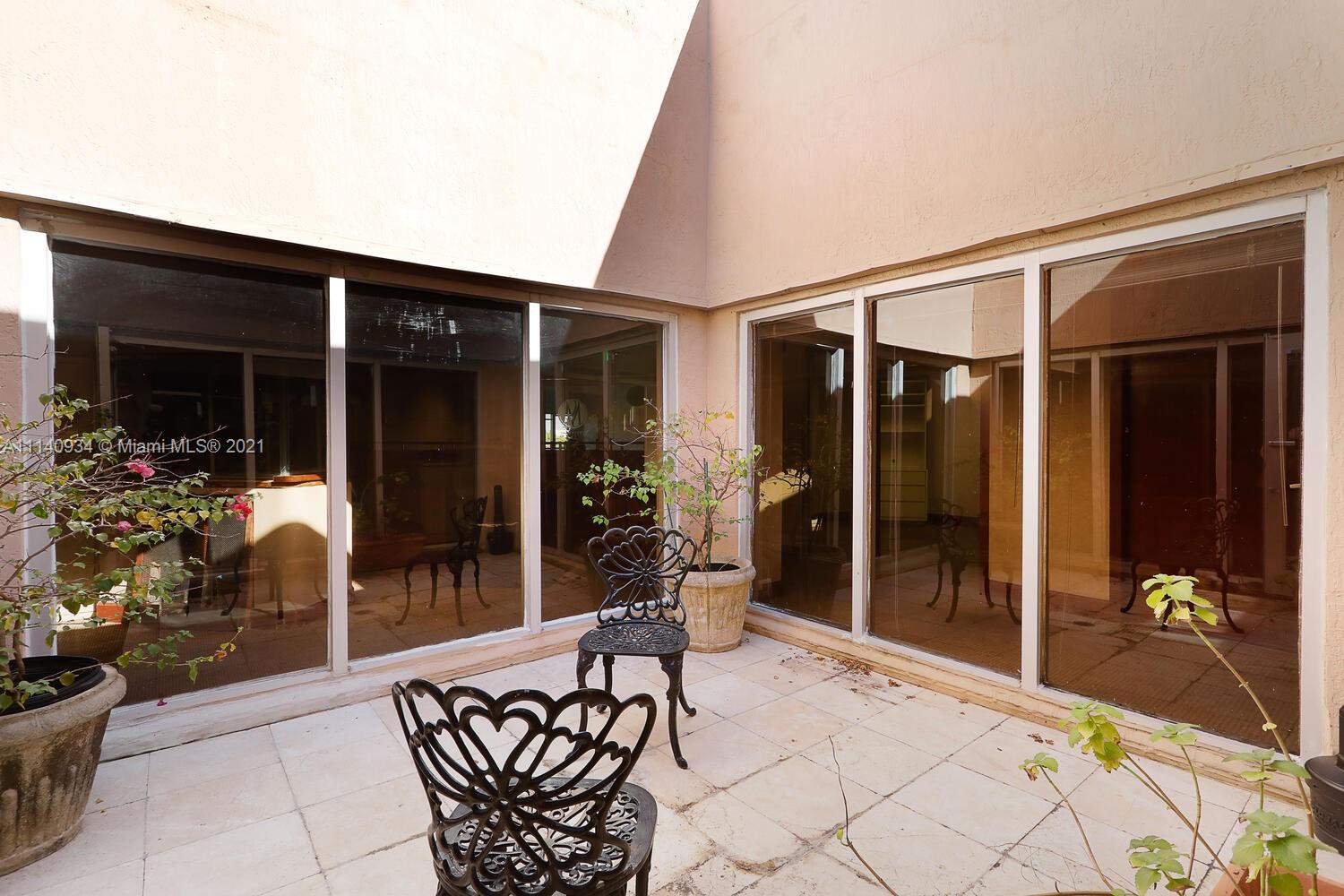 401 SW 42nd Ave Unit: 300
