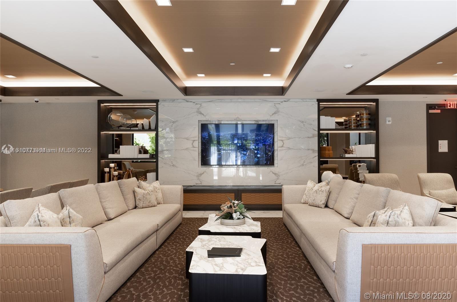 301 Altara Ave Unit: LPH905