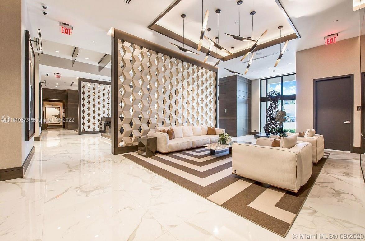 301 Altara Ave Unit: LPH905