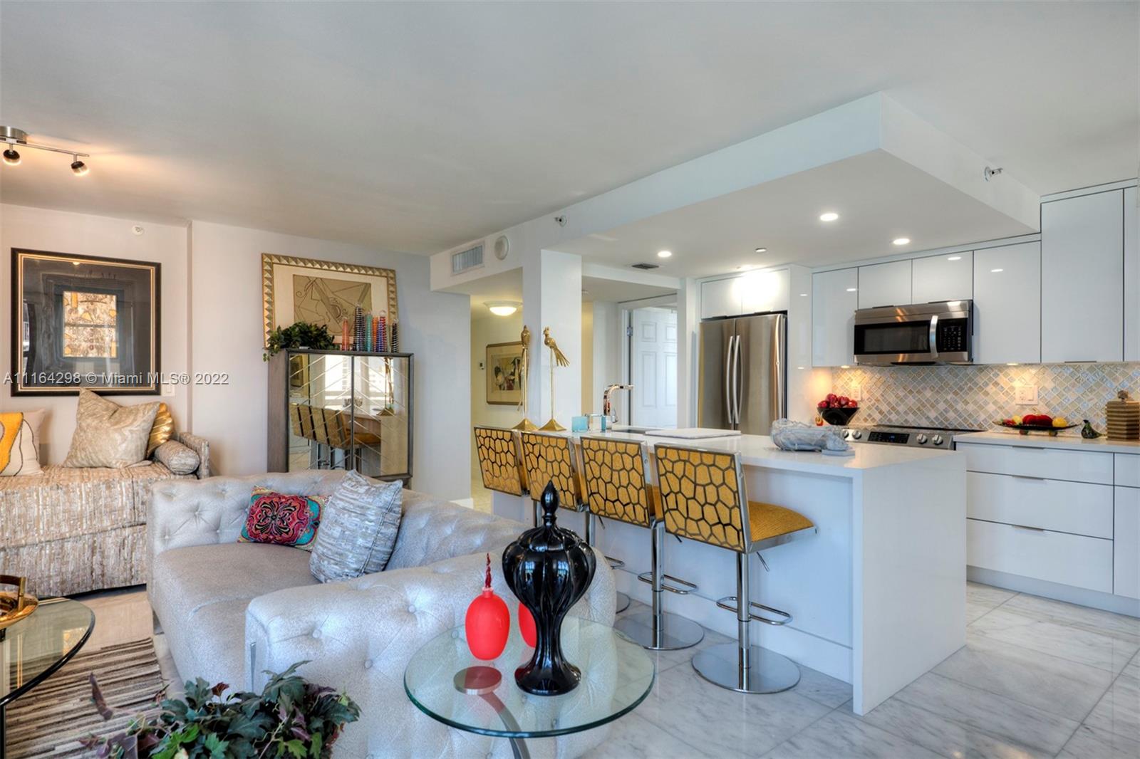 2555 Collins Ave Unit: 1400
