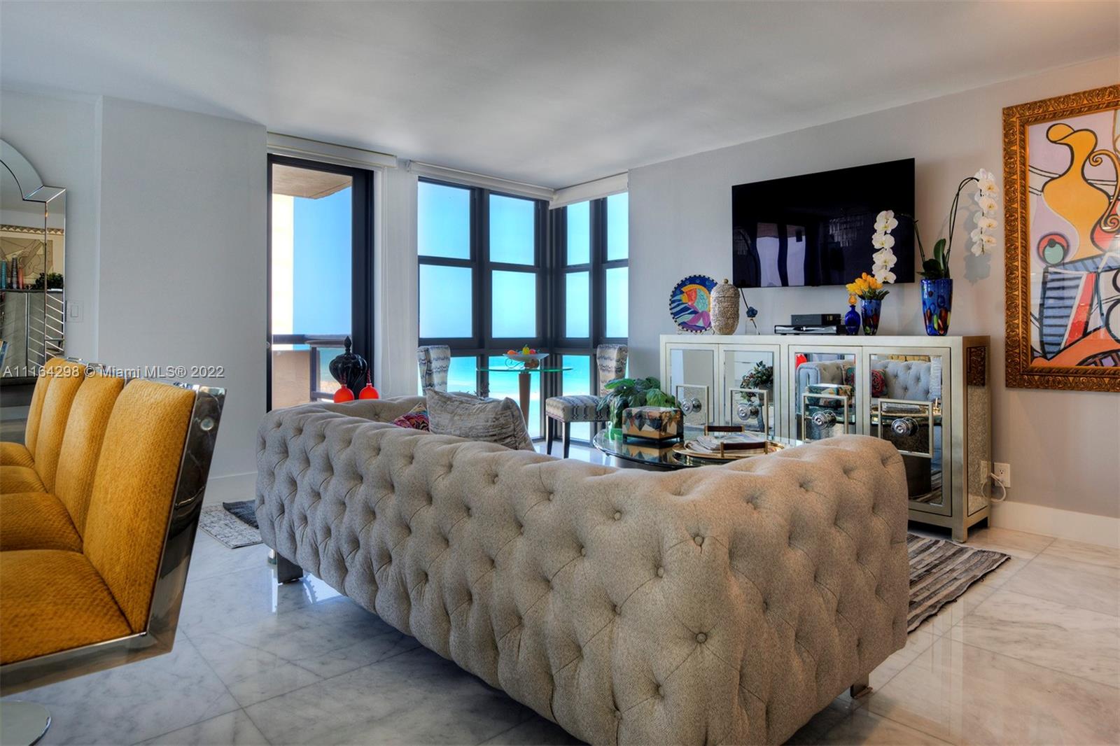2555 Collins Ave Unit: 1400