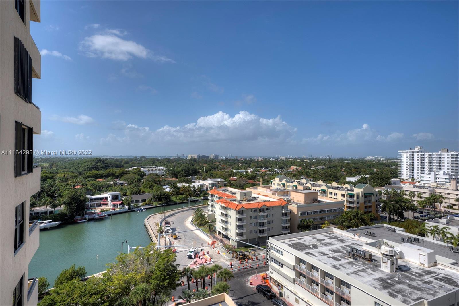 2555 Collins Ave Unit: 1400