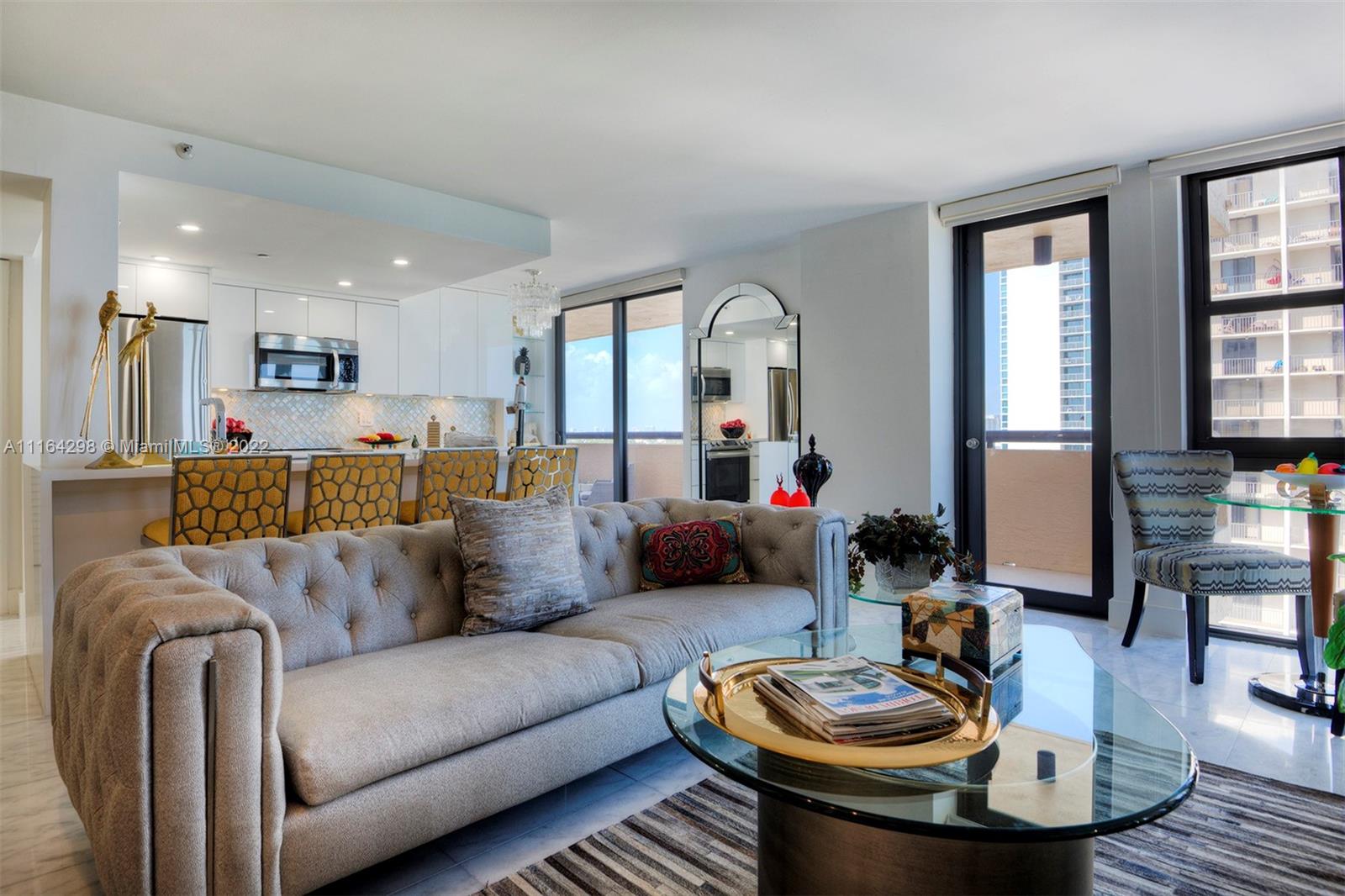 2555 Collins Ave Unit: 1400